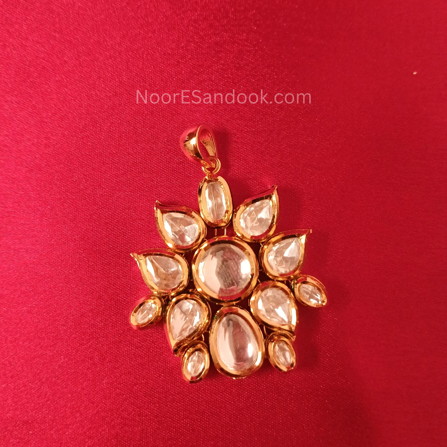 Kundan Pendant Set