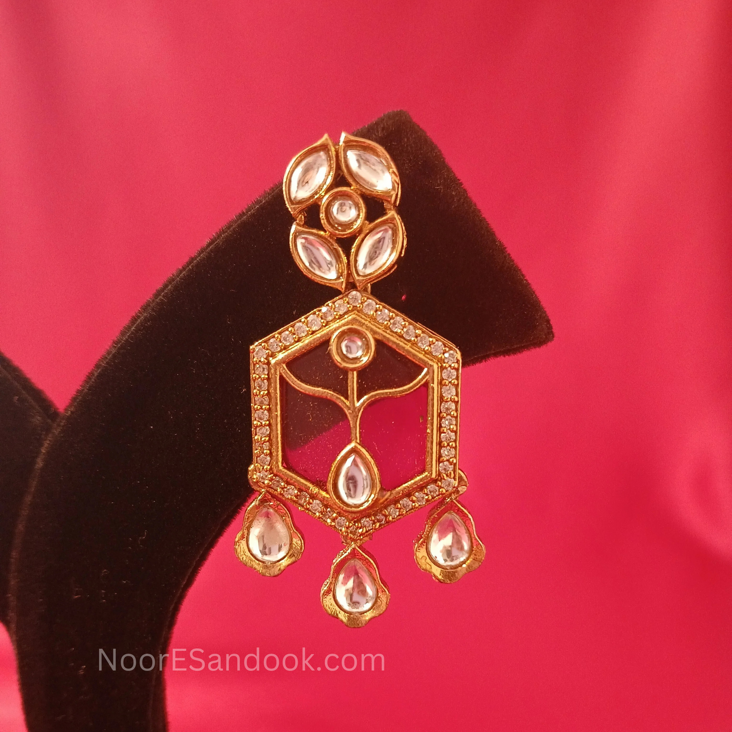 Haslee with geometric carved design -Inlay Work (Red)