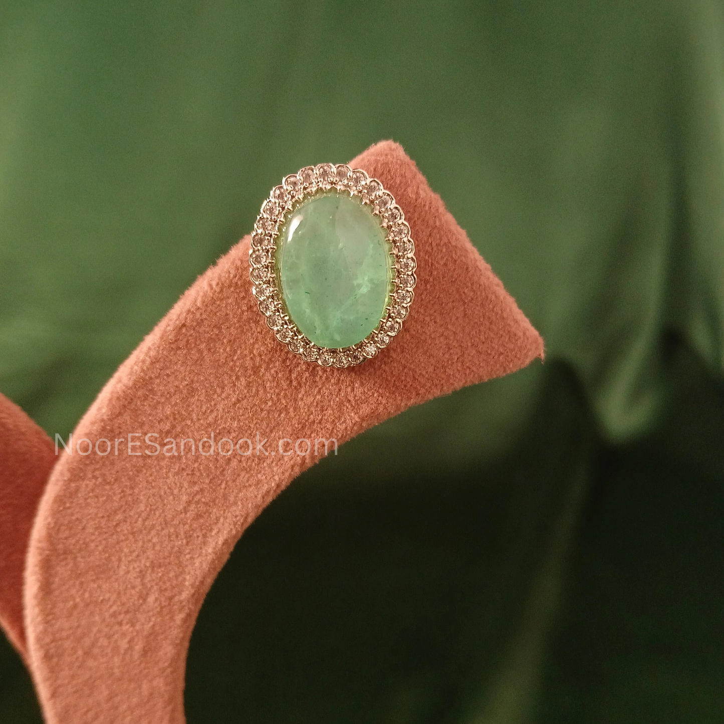 Pearl choker layers with stone in between (Mint Green)