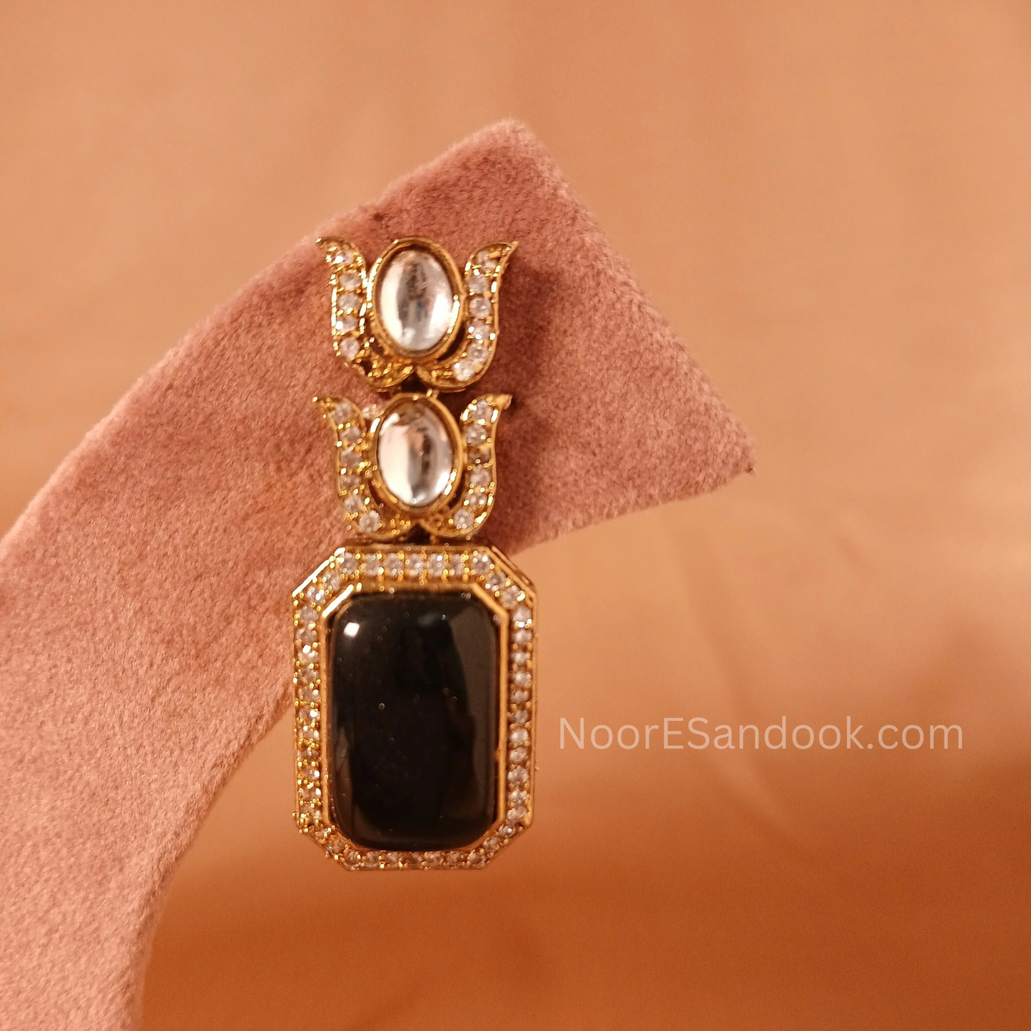 Victorian long necklace with doublet stone (black)