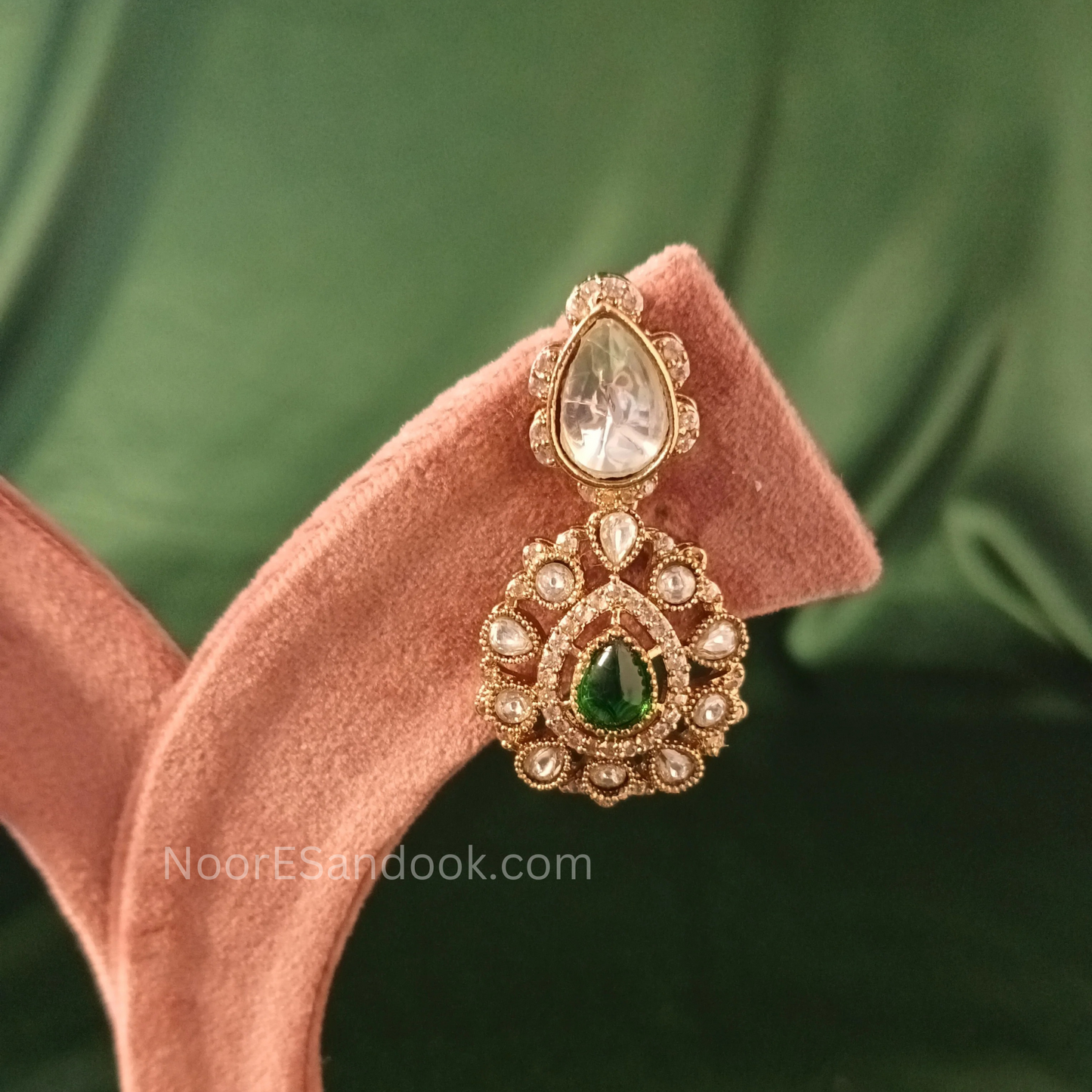 Hiramani Polki Necklace Set- Green - NoorESandook