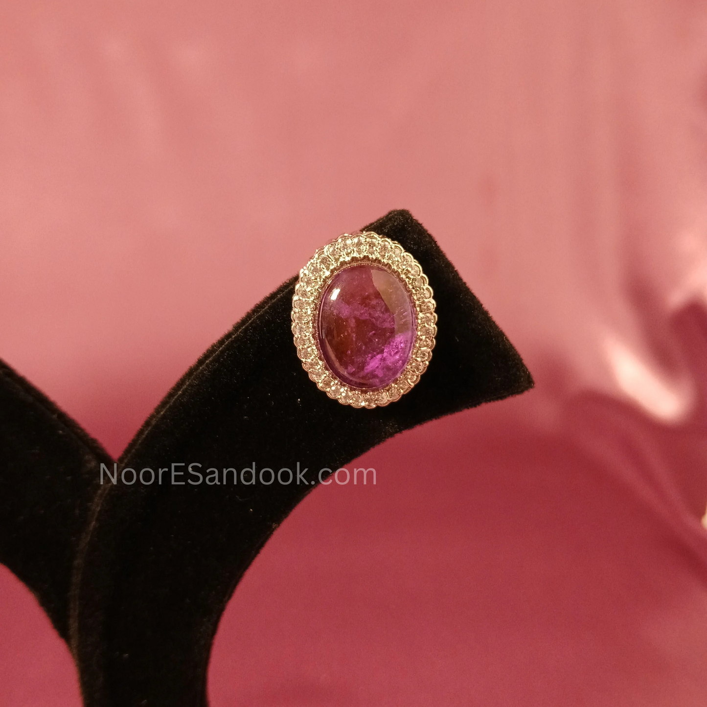 Pearl choker layers with stone in between (Pink)