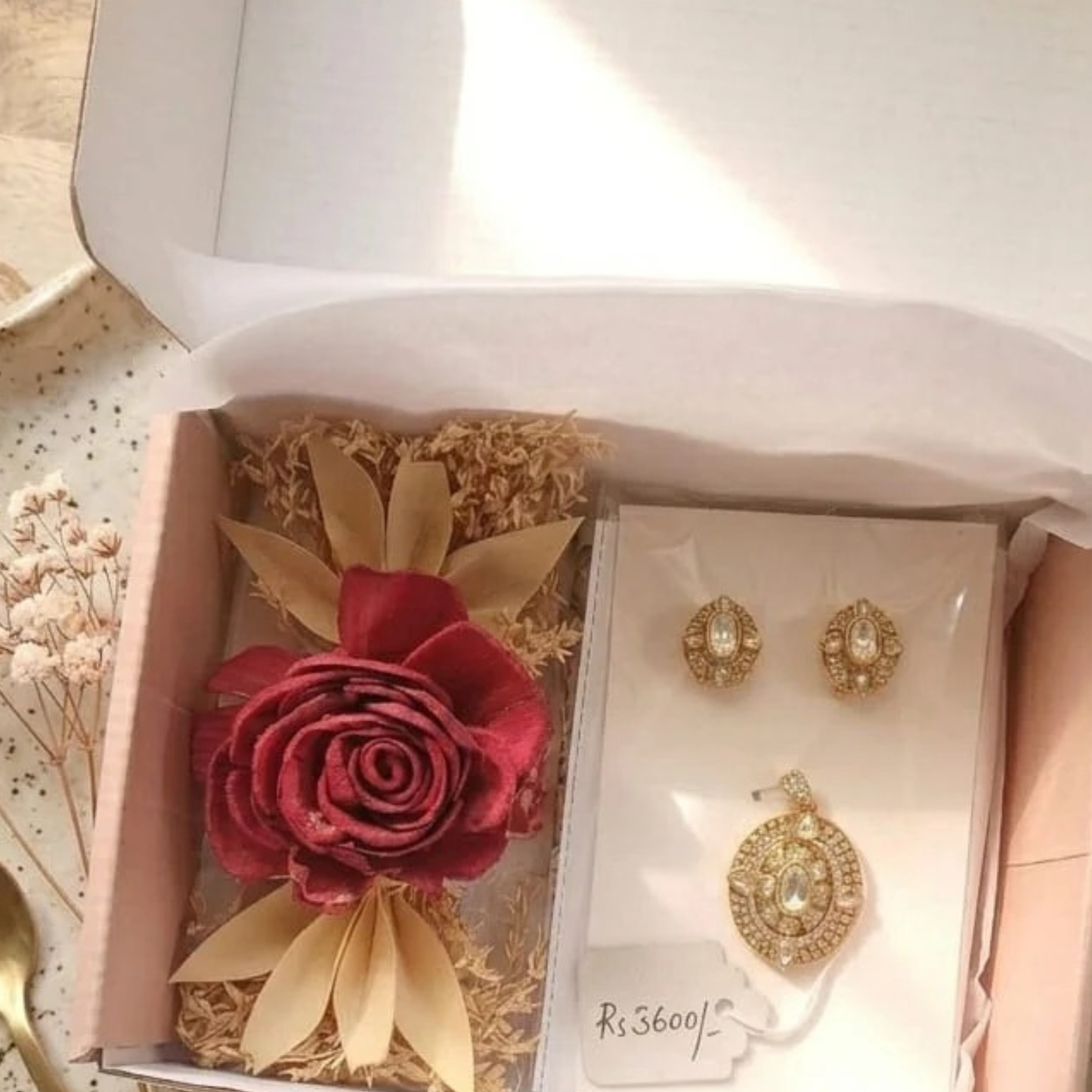 Regal Noor Pendant Set