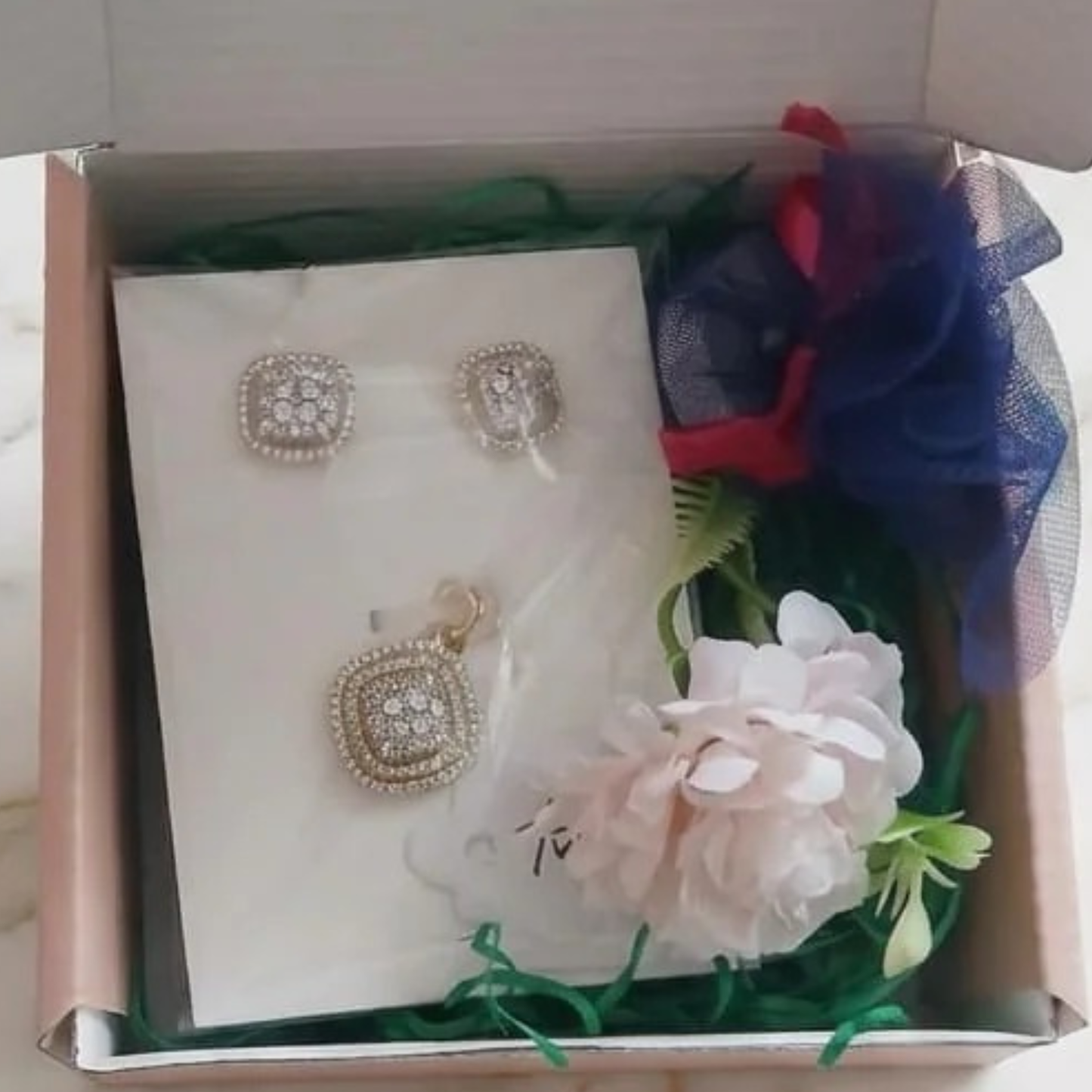 Gentle Spark Pendant Set