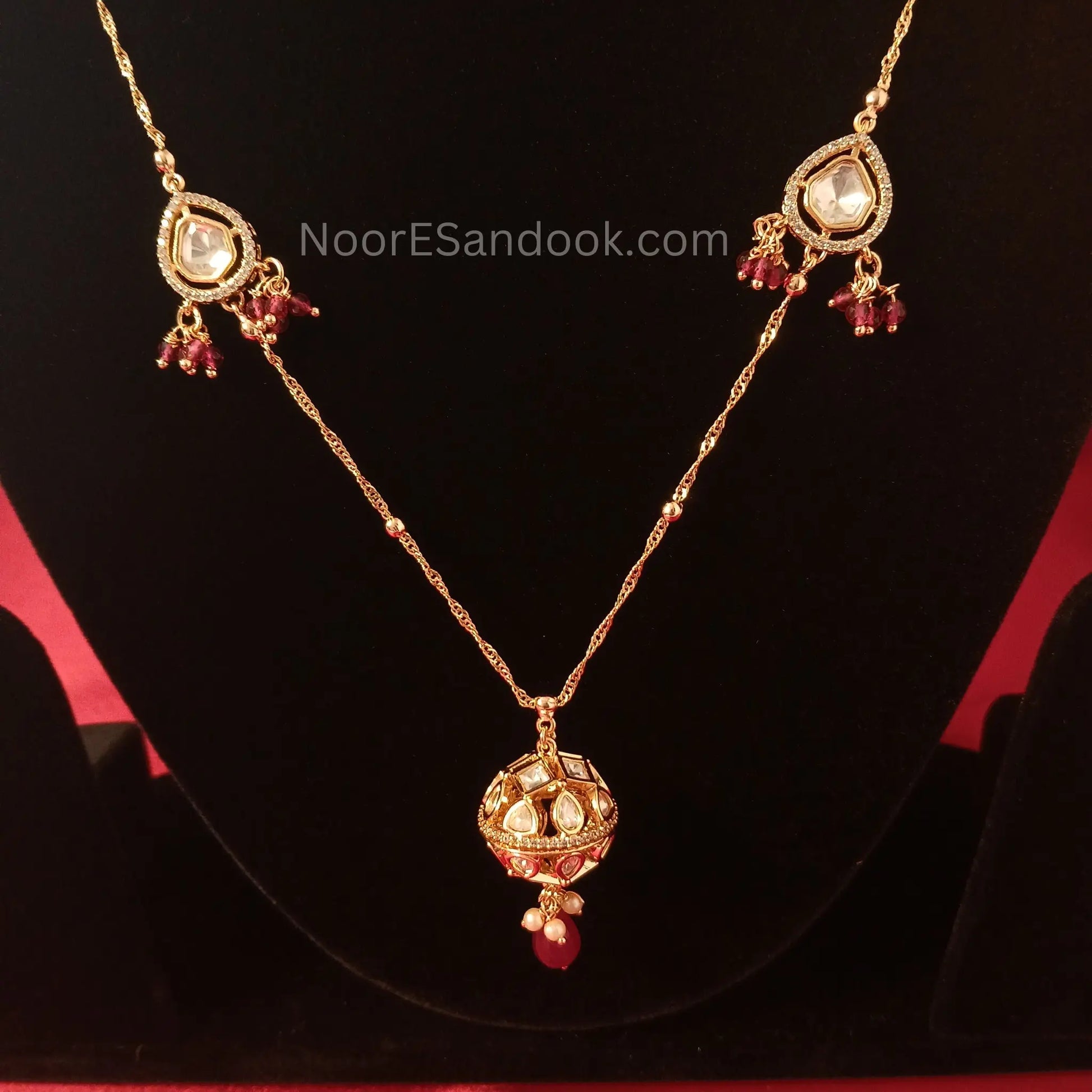 Lavanya Necklace Set- Red - NoorESandook