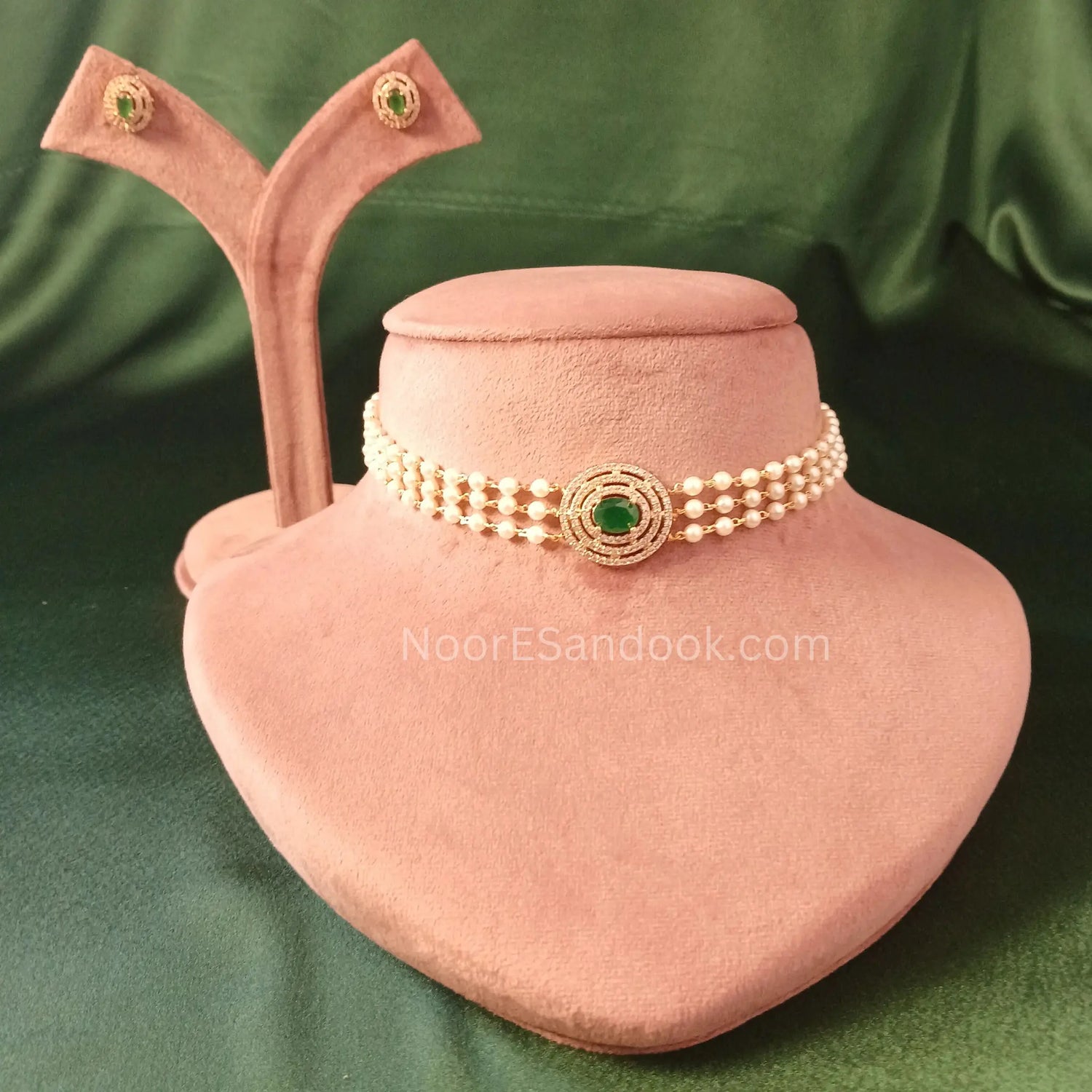Haripriya Pearl Choker Set- Green - NoorESandook