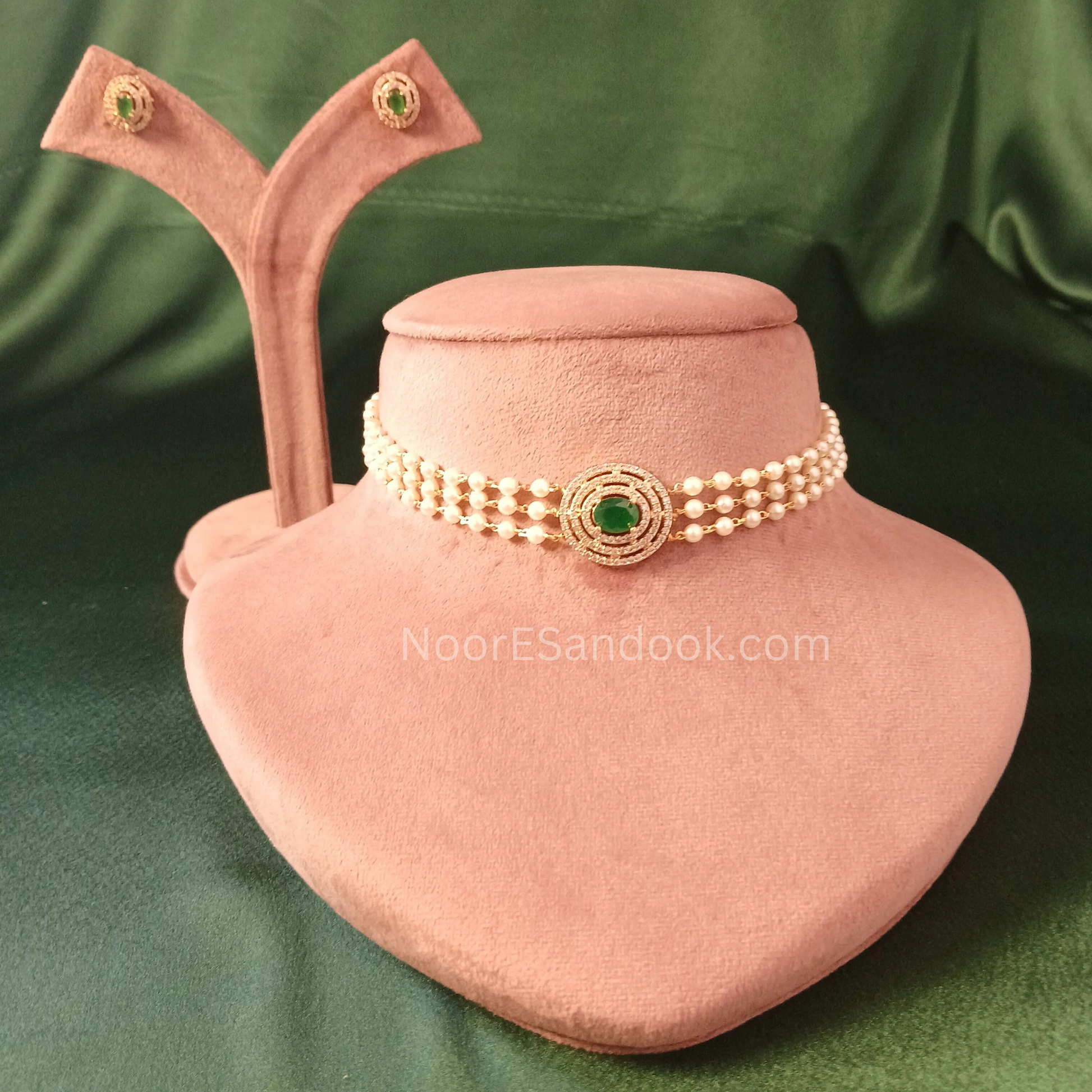Green Pearl Choker