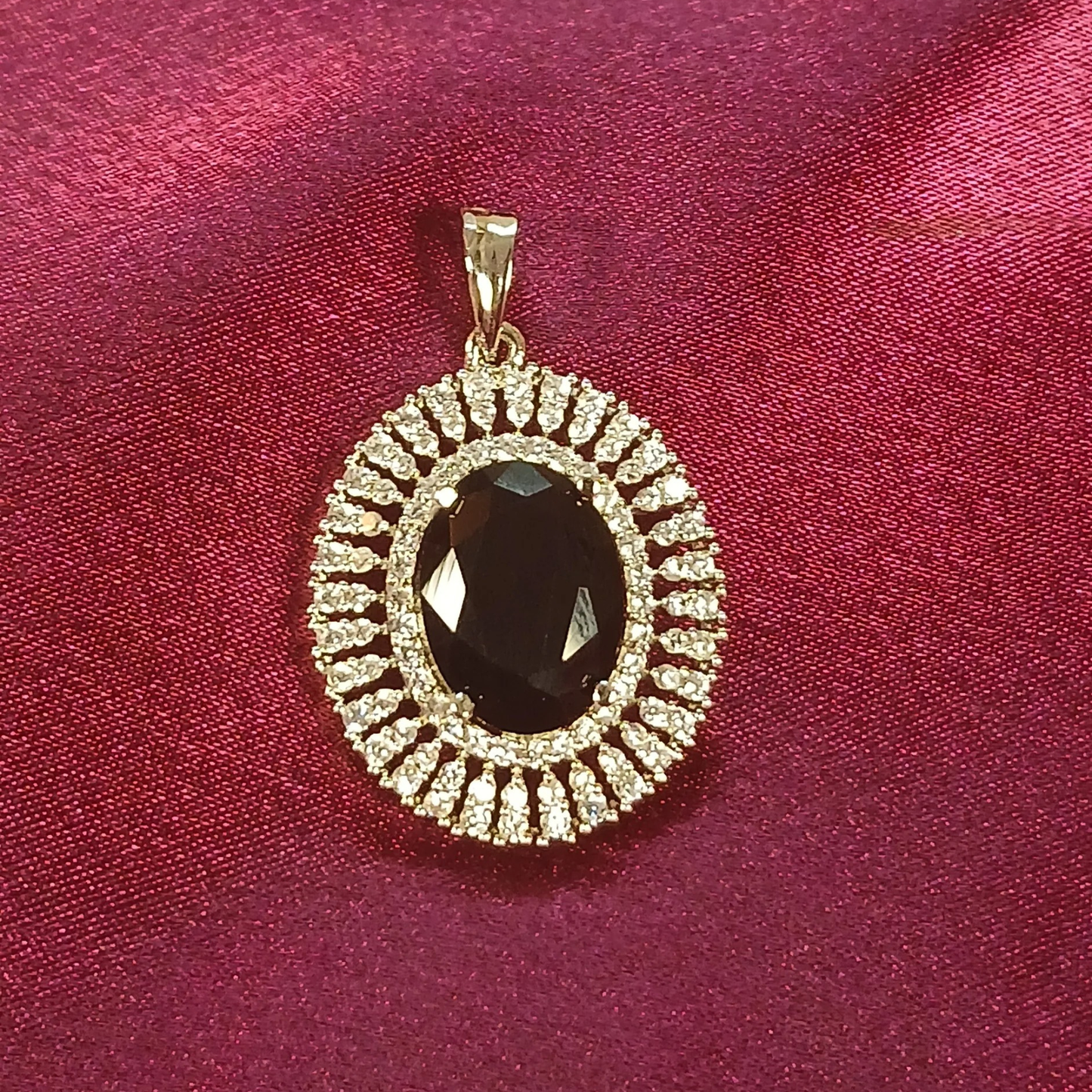 Velora Oval Pendant Set
