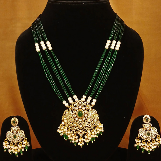 Vasanti Necklace Set