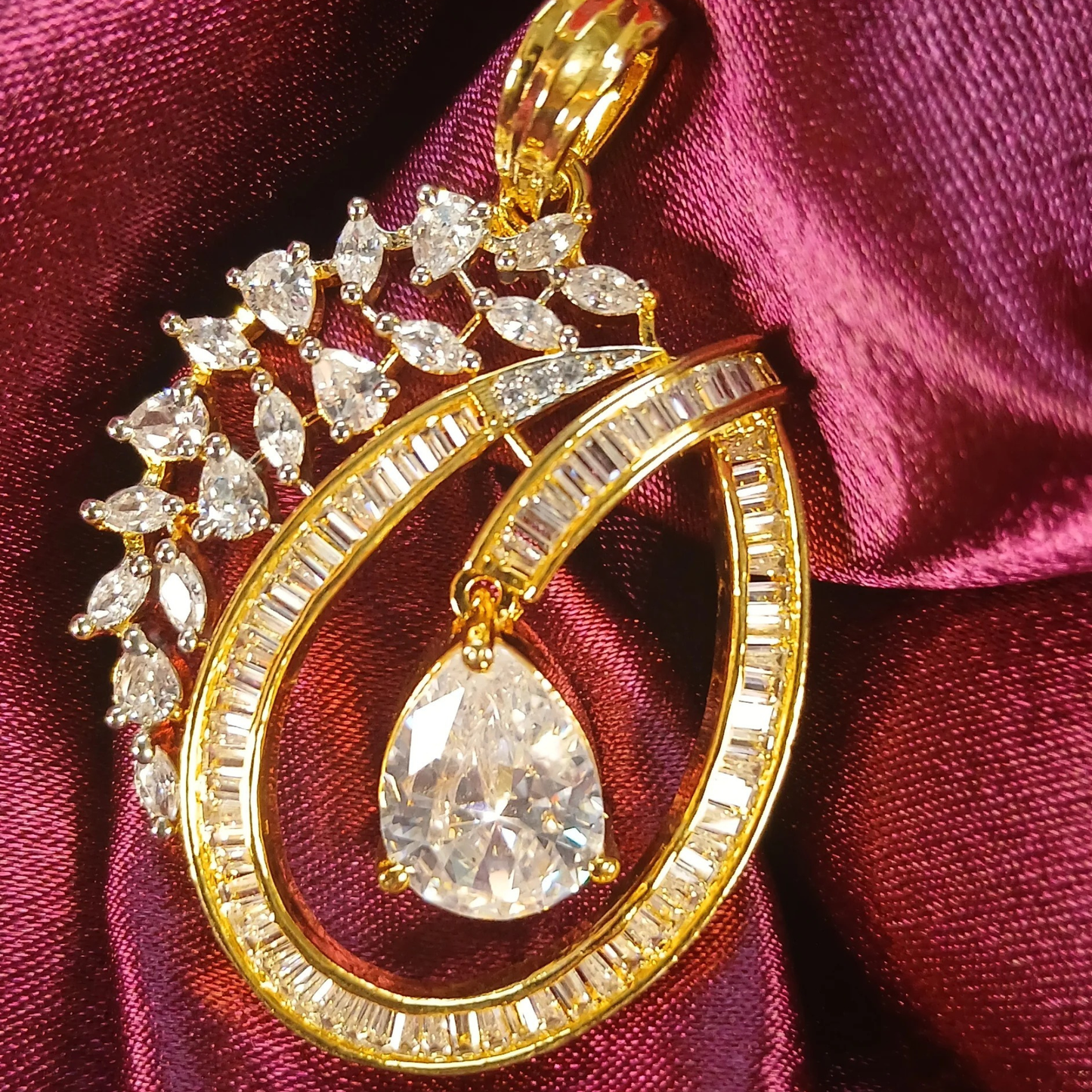 Eternal Grace Pendant Set