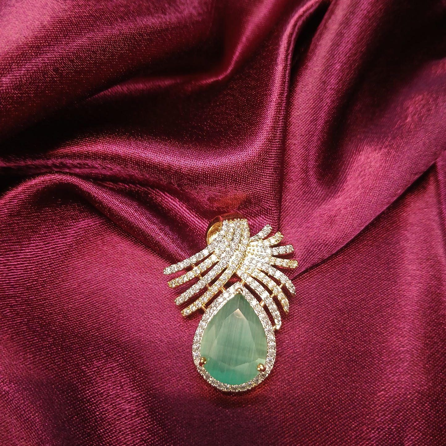 Mint Green Pendant Set