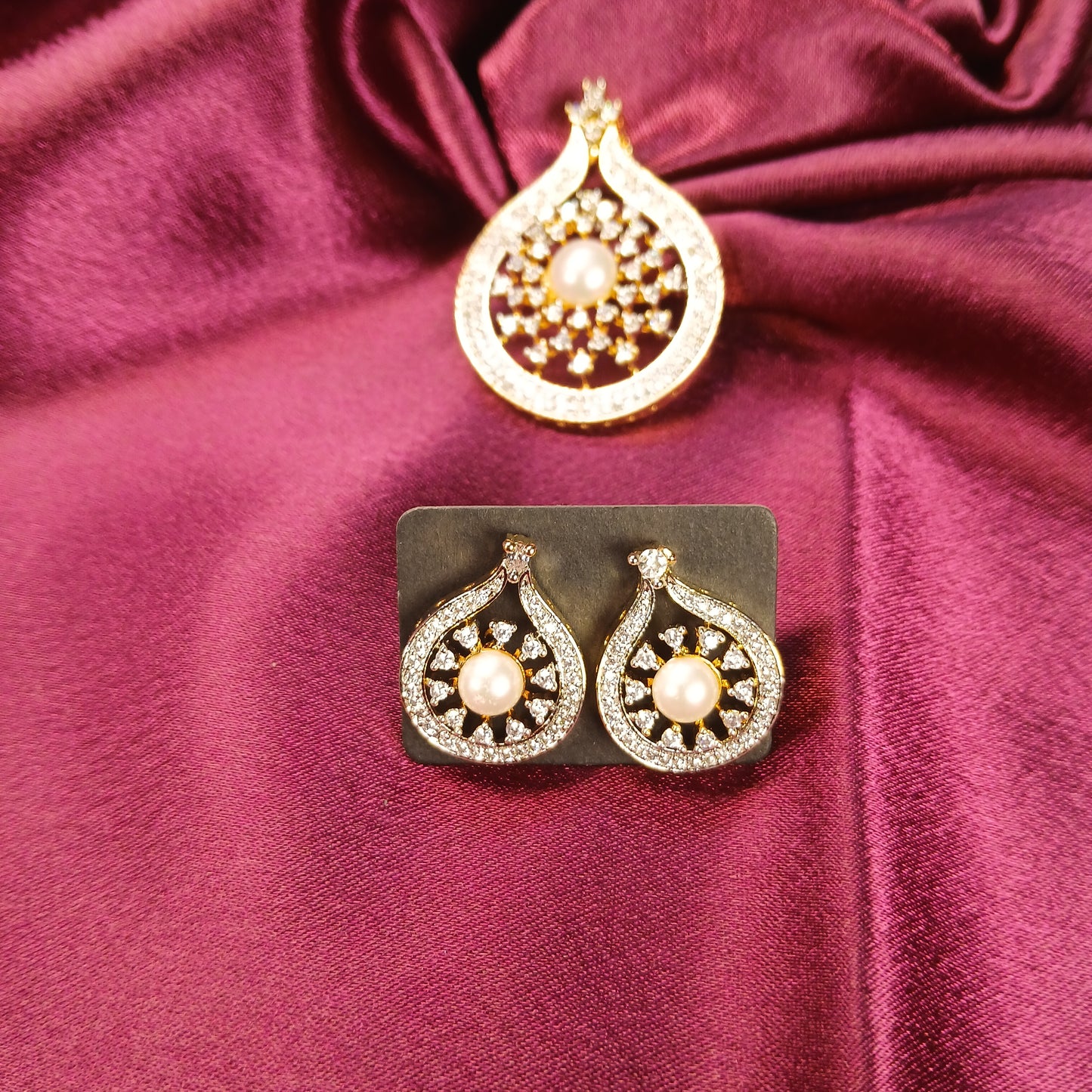 Pearl & American Diamond Pendant Set