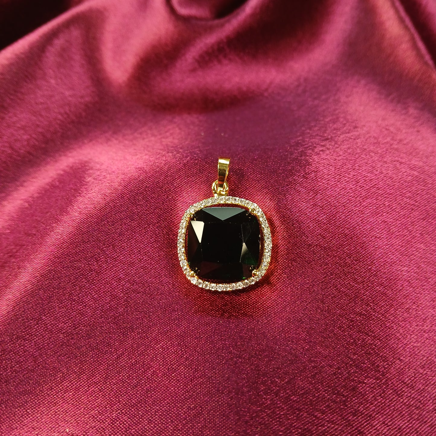 Emerald Green Stone & American Diamond Pendant Set