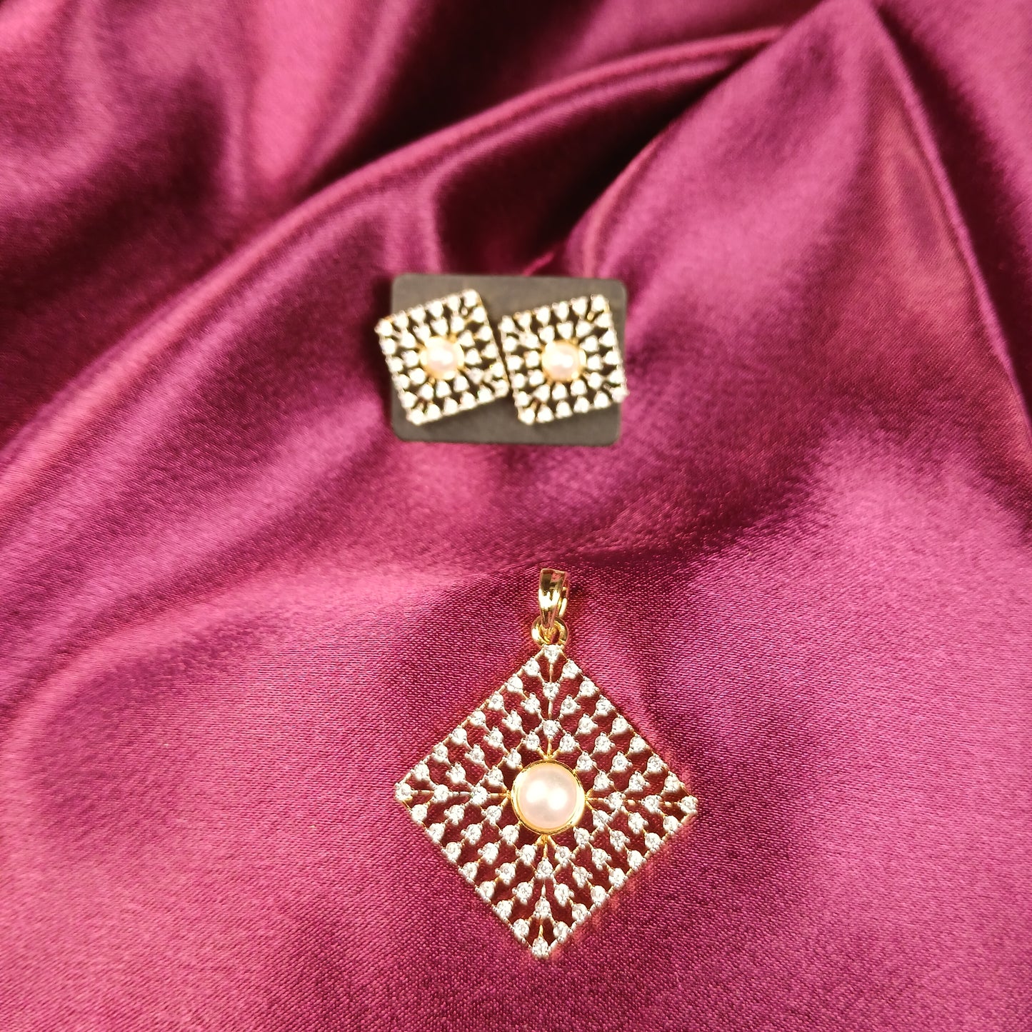 Pearl & American Diamond Pendant Set