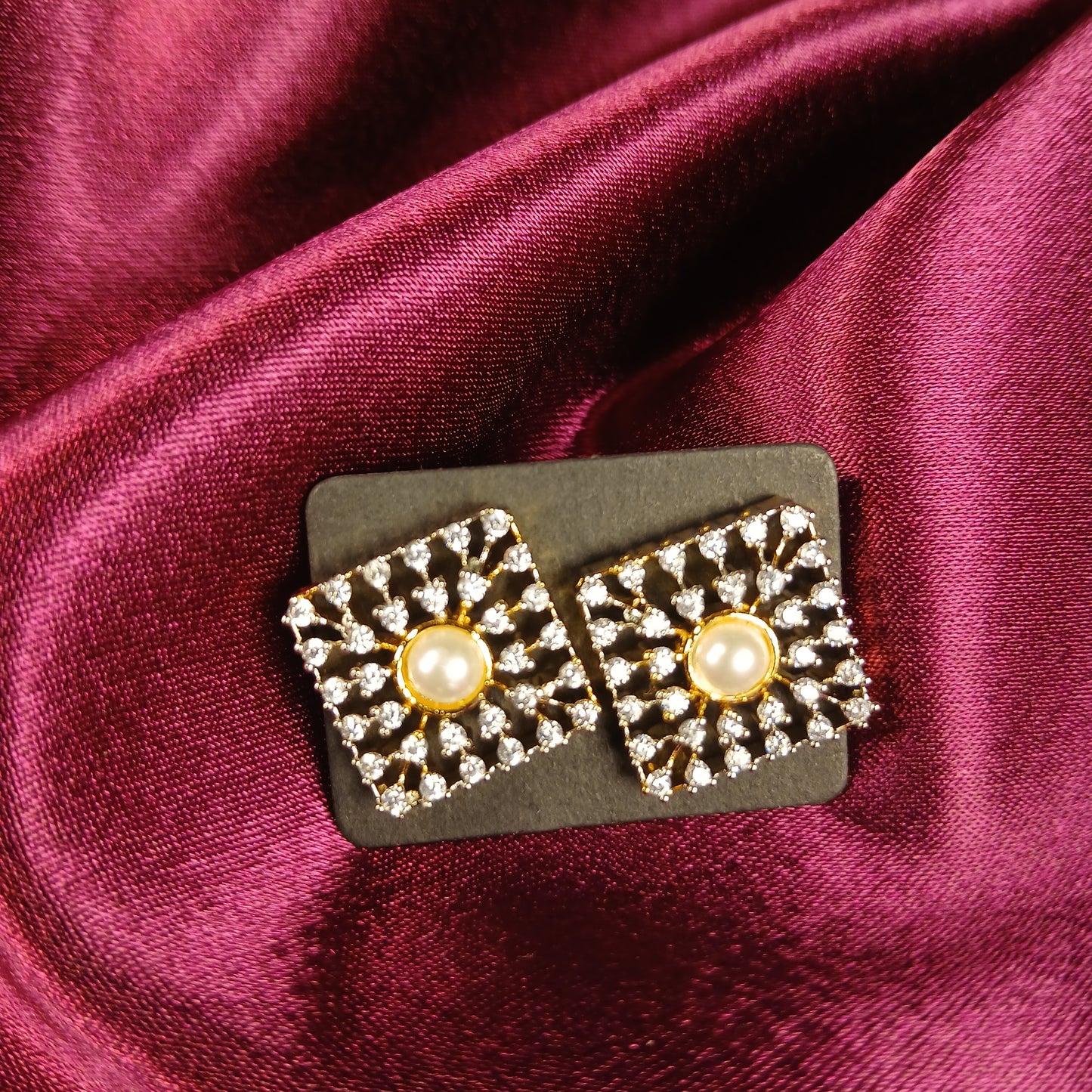 Pearl & American Diamond Pendant Set