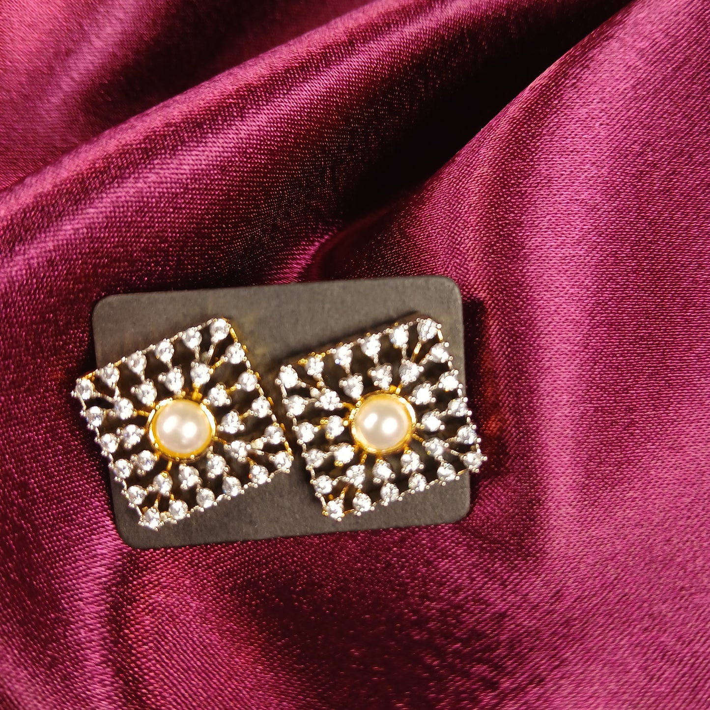 Pearl & American Diamond Pendant Set