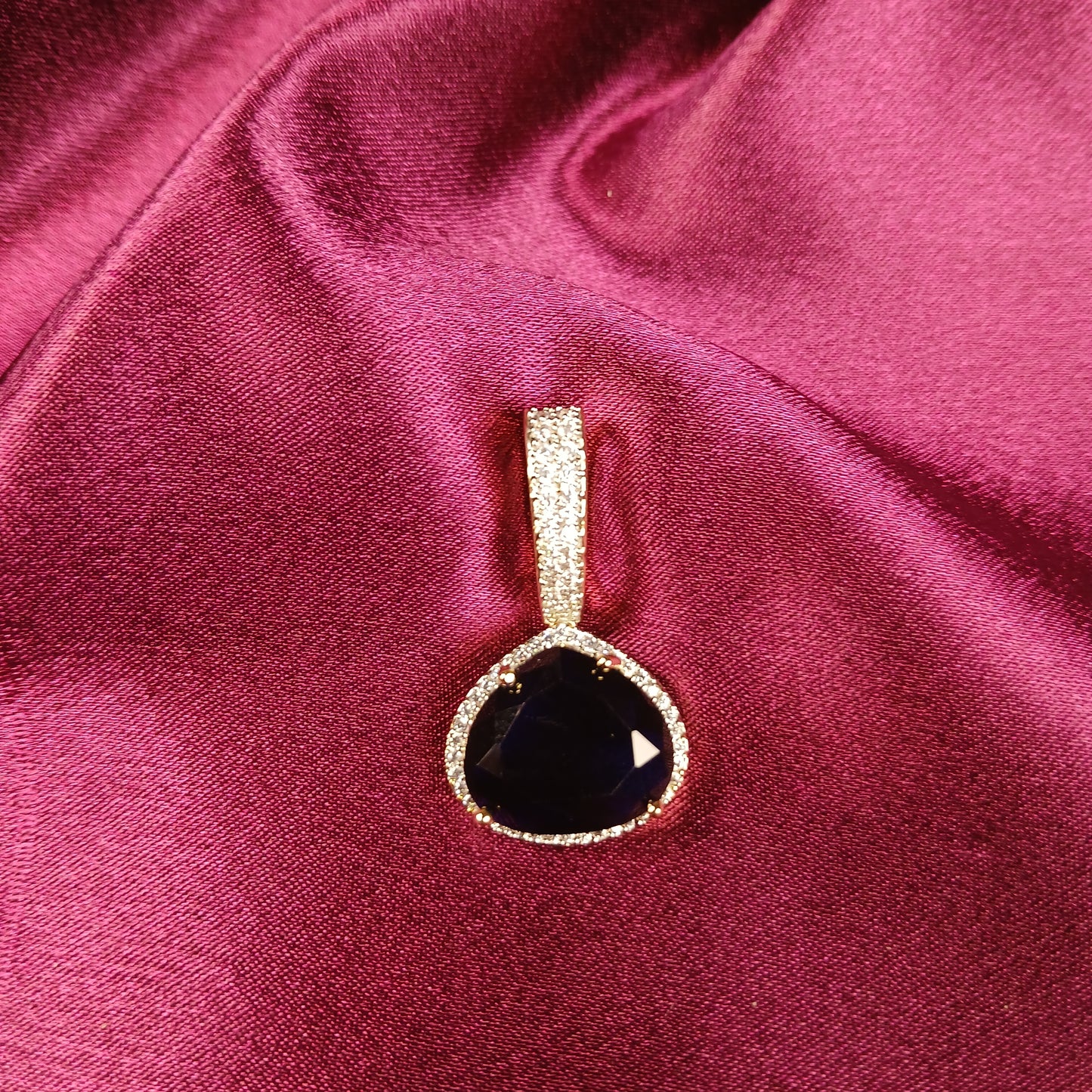 Saphire Blue Stone & American Diamond Pendant Set