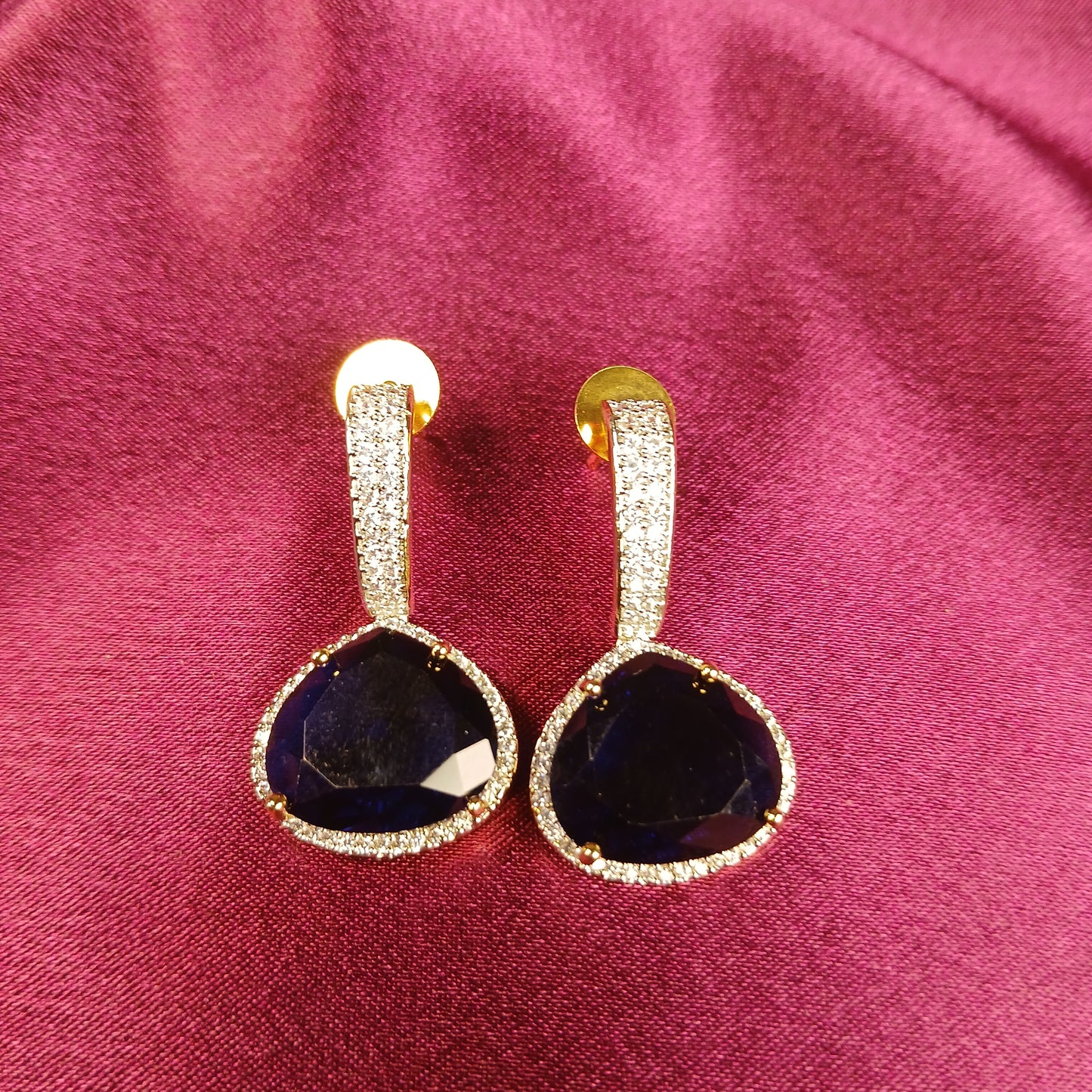 Saphire Blue Stone & American Diamond Pendant Set