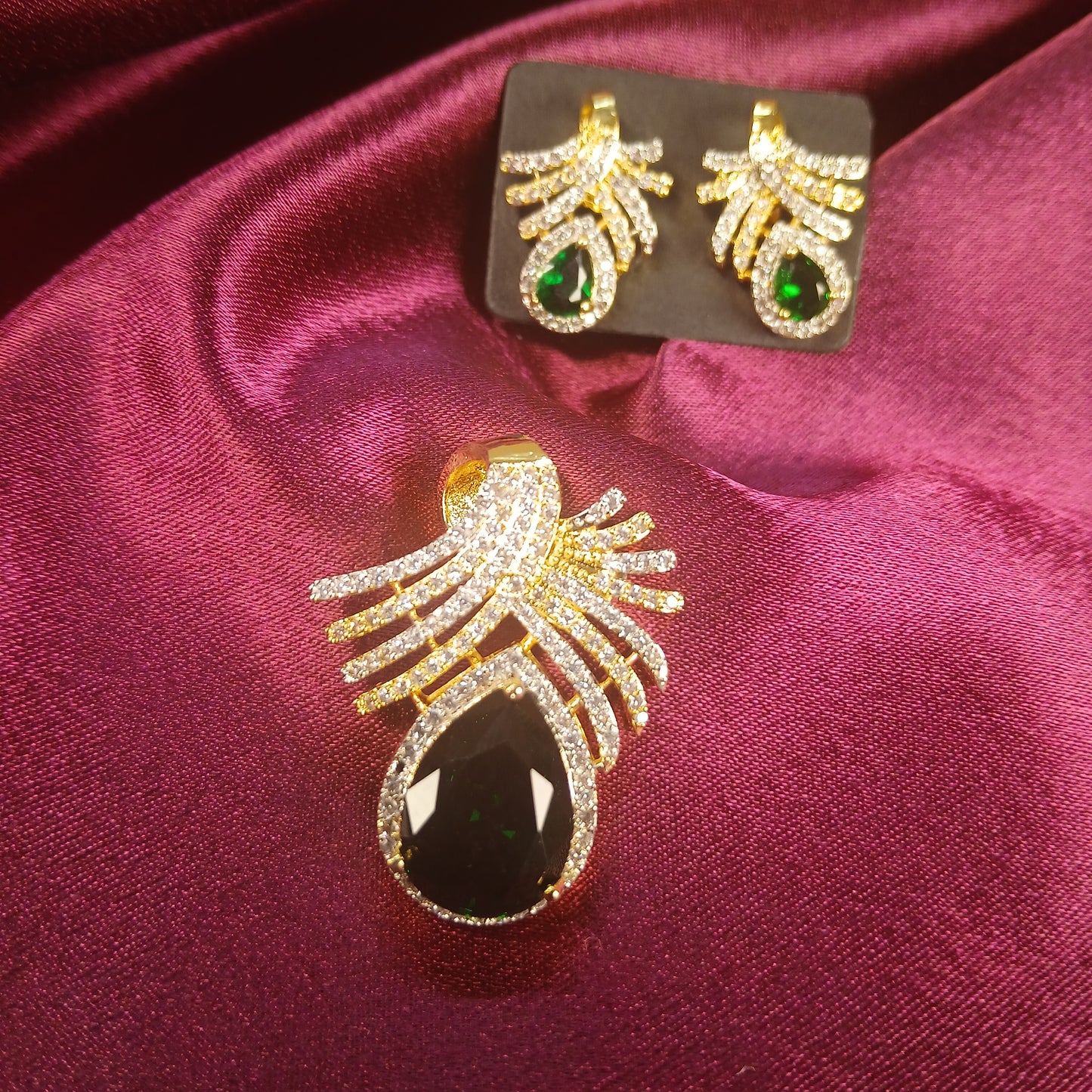 Royal Green Shine Pendant Set