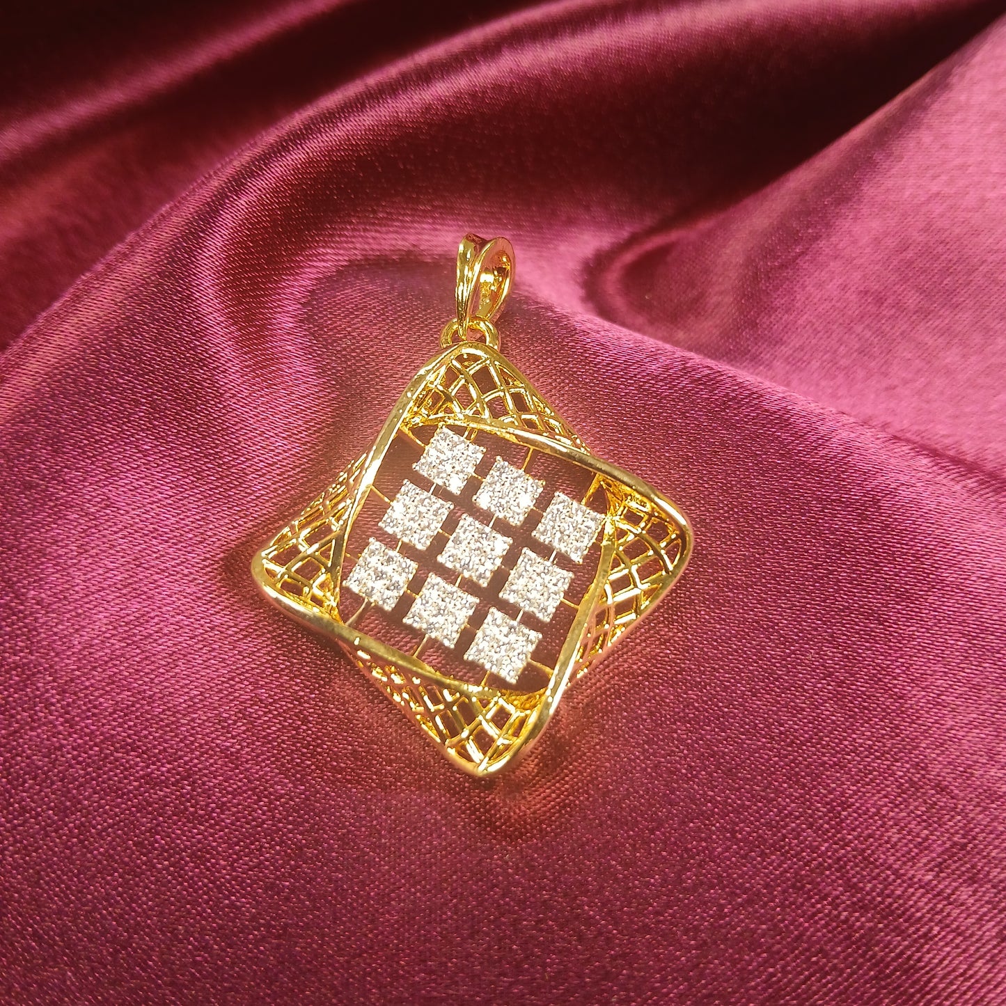 Celebration Shine Pendant Set