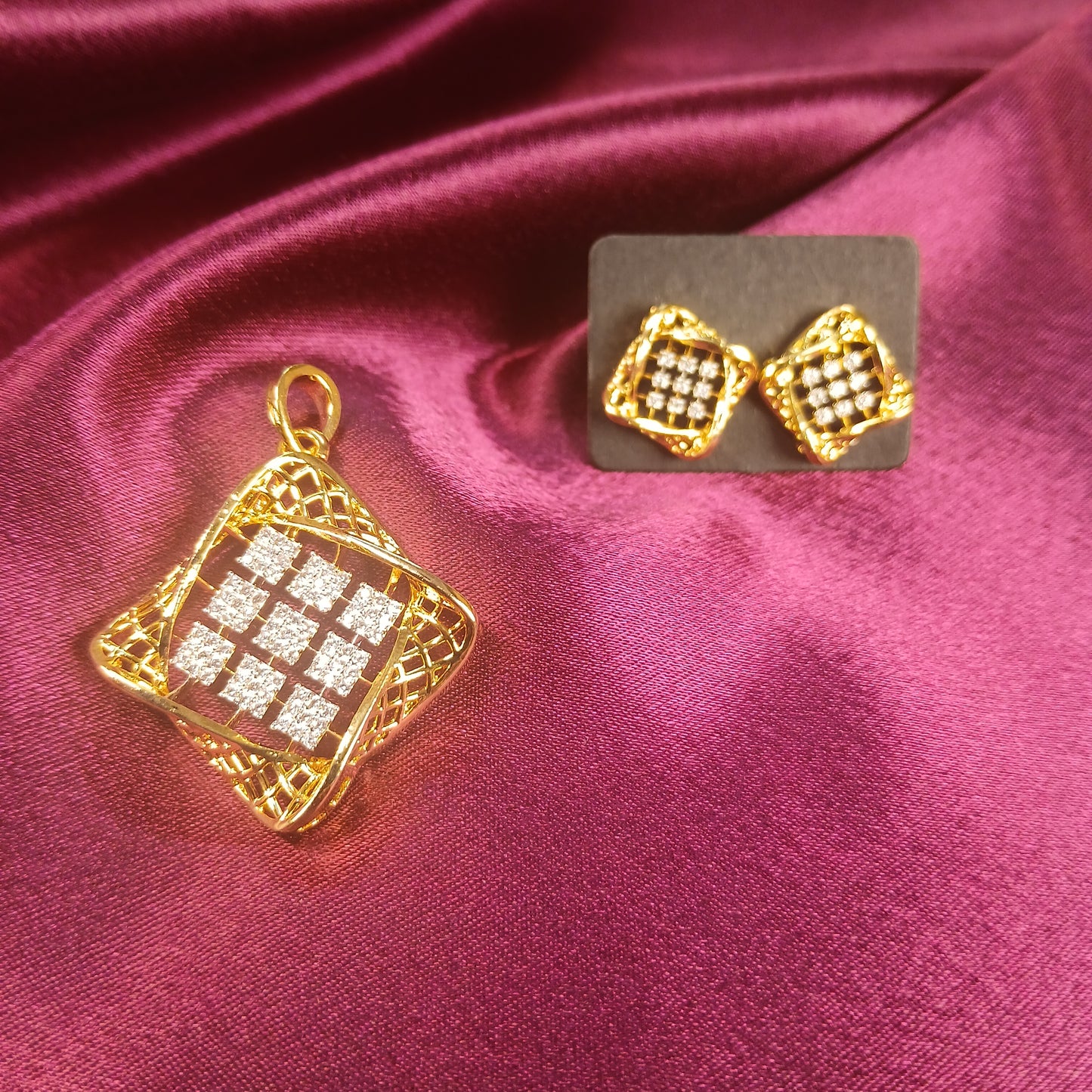 Celebration Shine Pendant Set