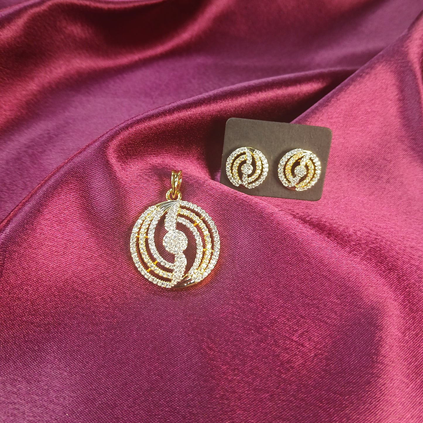 Stellar Spark Pendant Set – American Diamond