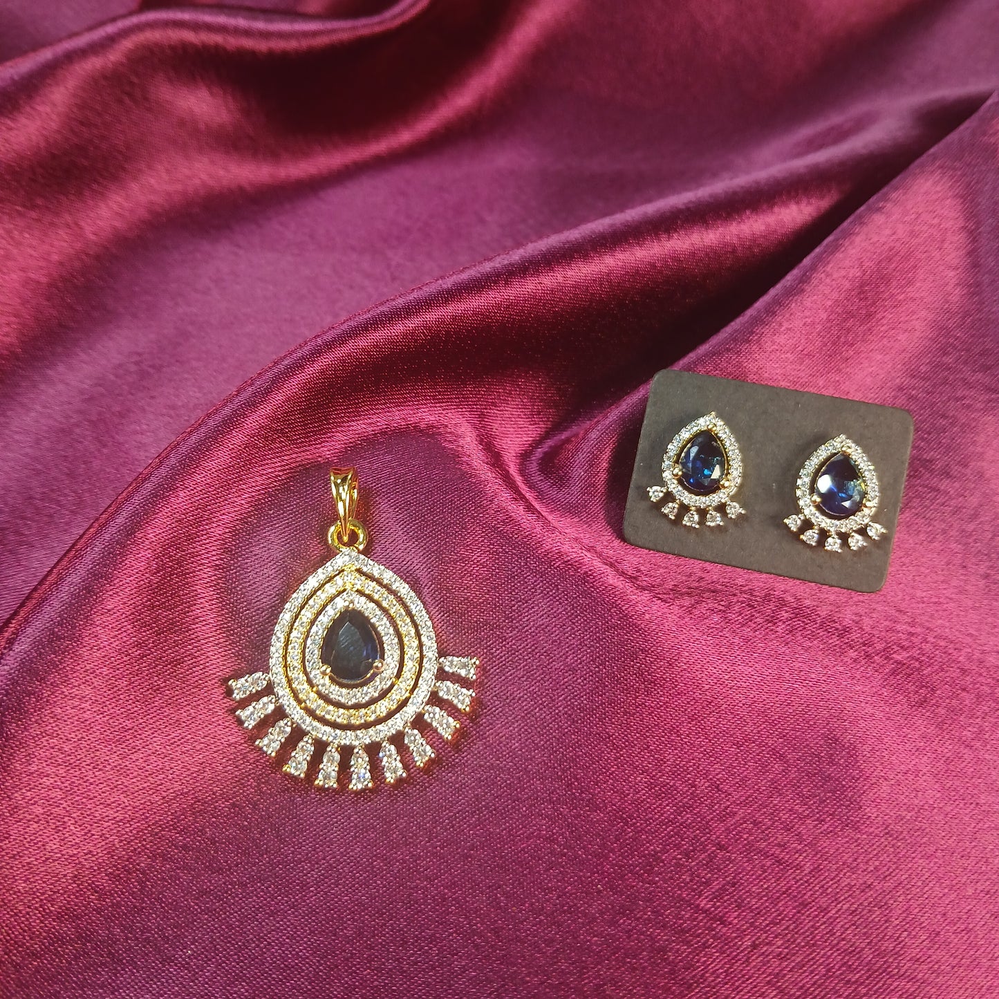 Modern Muse Pendant Set