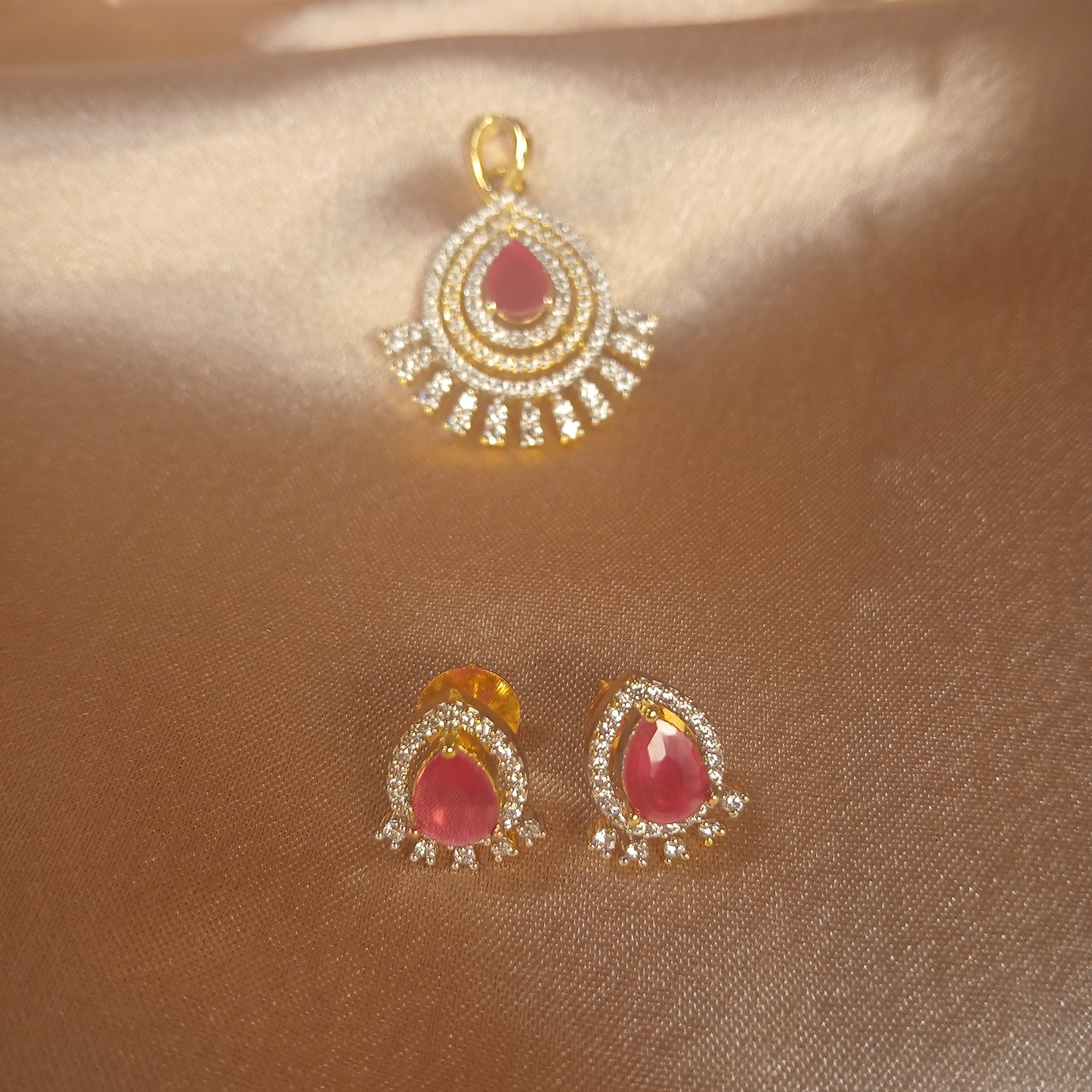 Dazzle Night Pendant Set