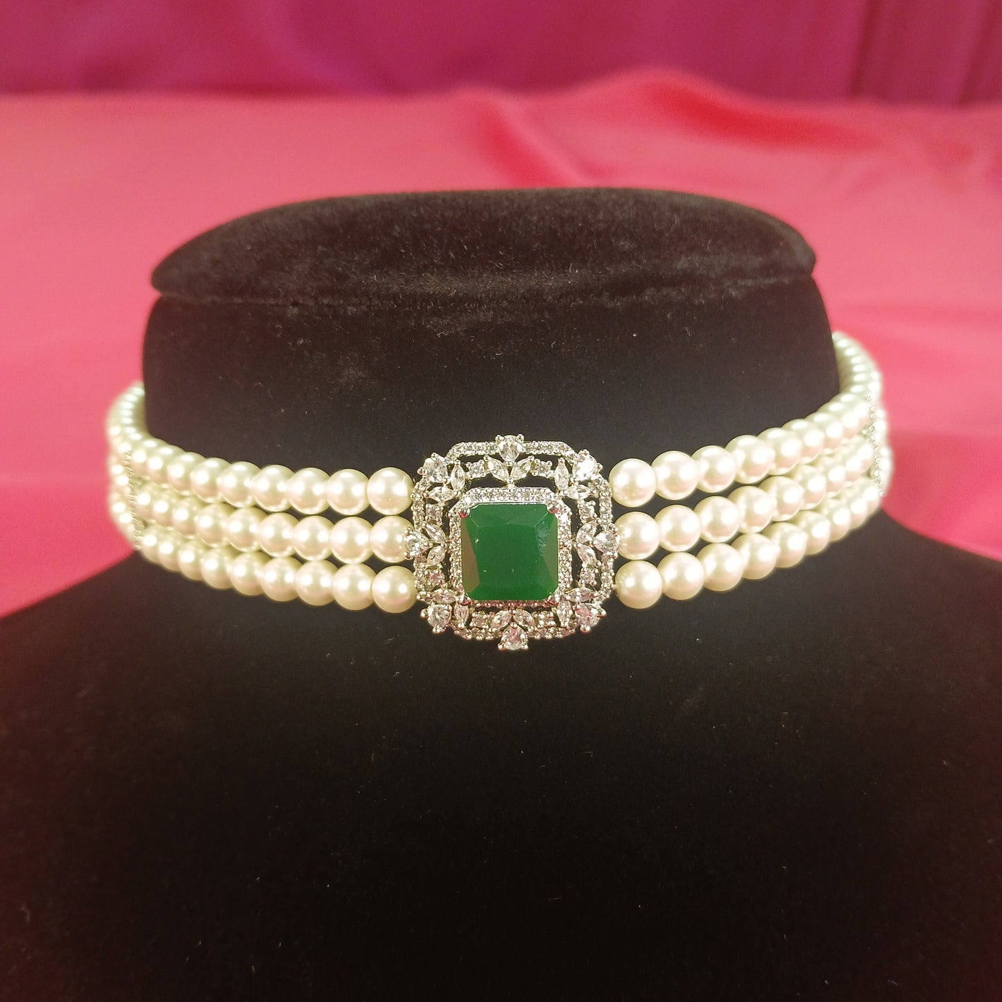 Zareen Pearl Choker