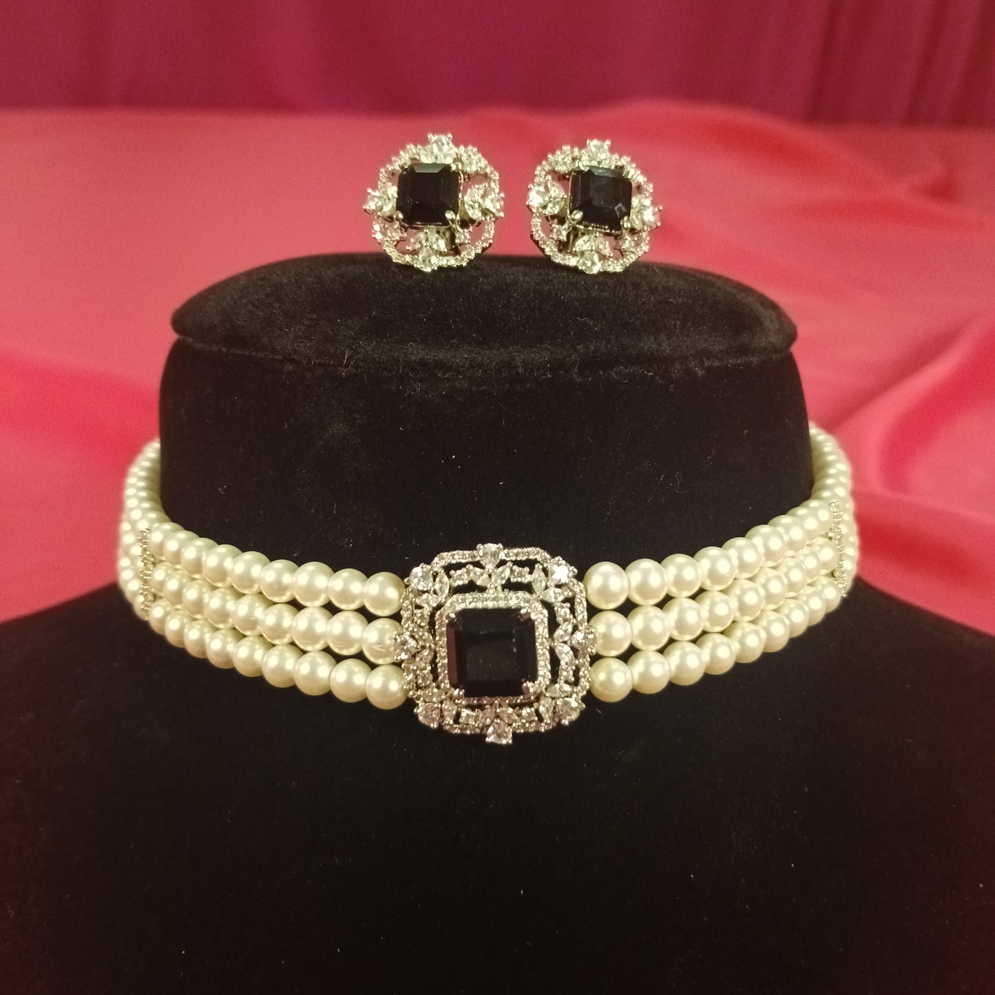 Meher Pearl Choker