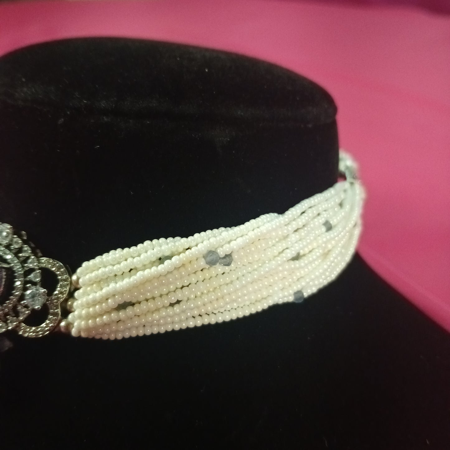 Pearl Aura Choker