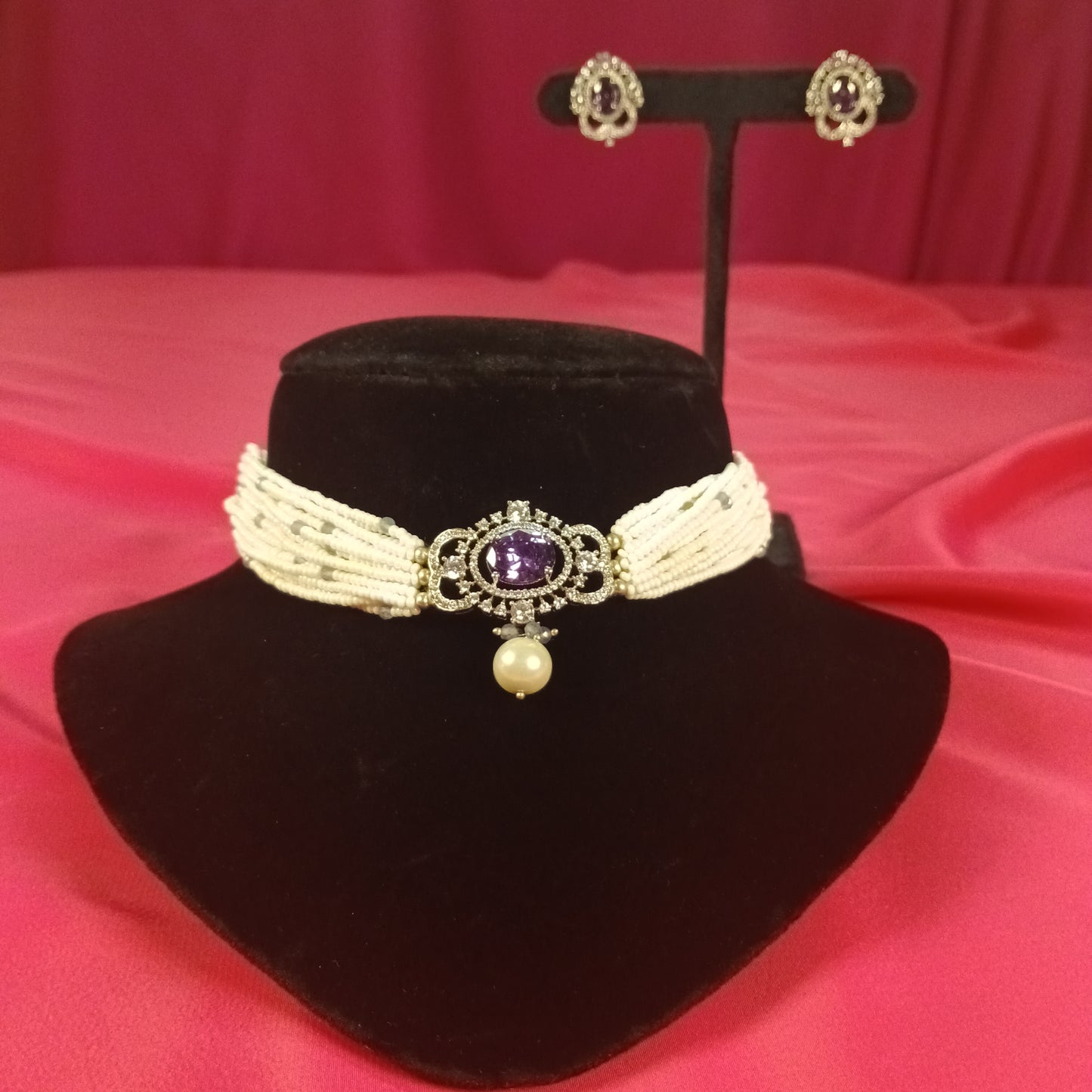 Pearl Aura Choker