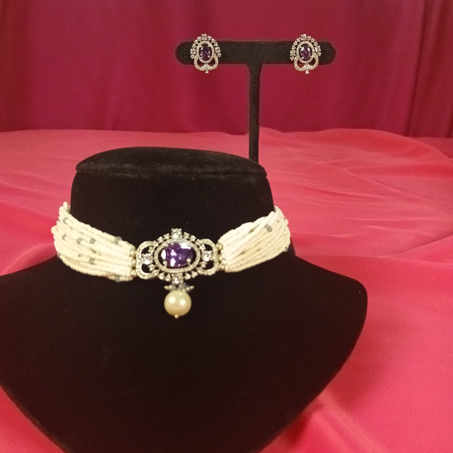 Pearl Aura Choker
