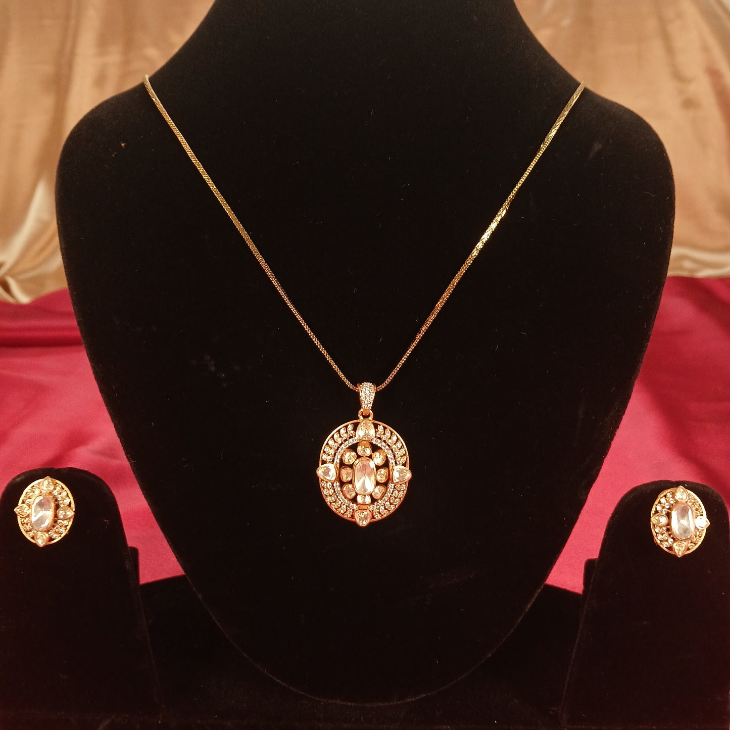 Rajsi Polki Pendant Set