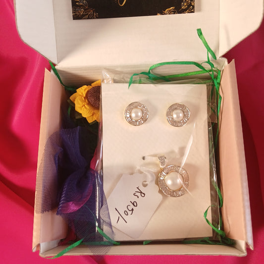 Sweet Grace Pendant Set Gift