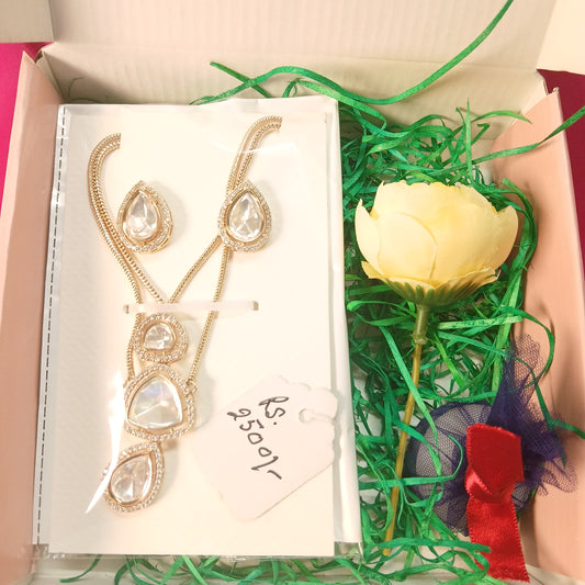 Graceful Moments Pendant Set