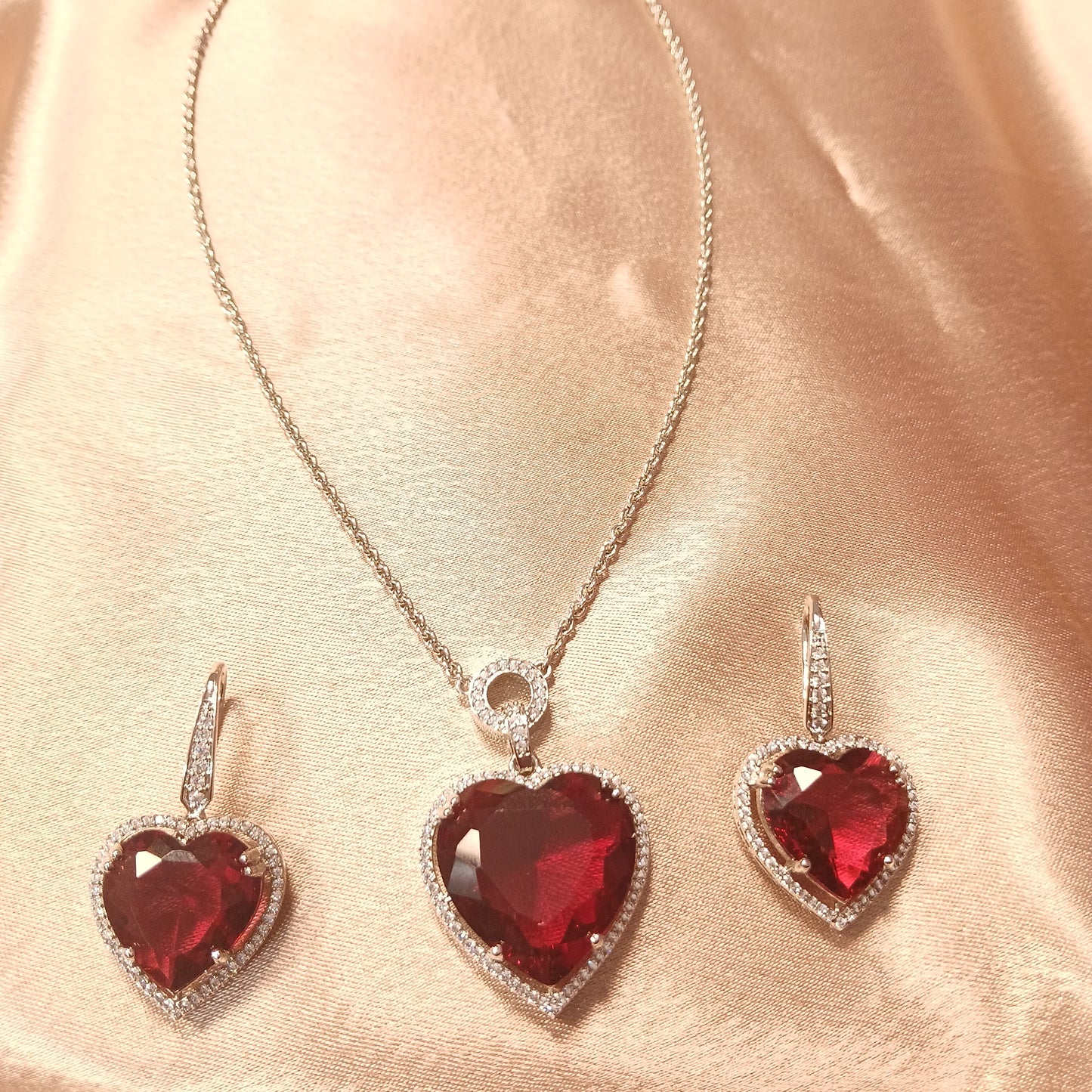 Whisper of the Ocean Pendant set -Red