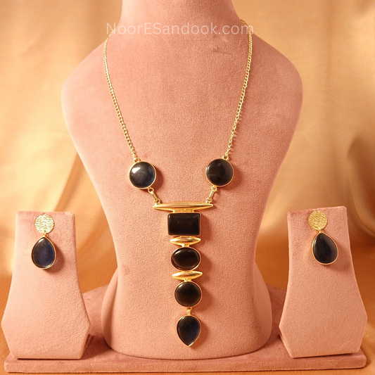 Long stone pendant with simple chain- Blue
