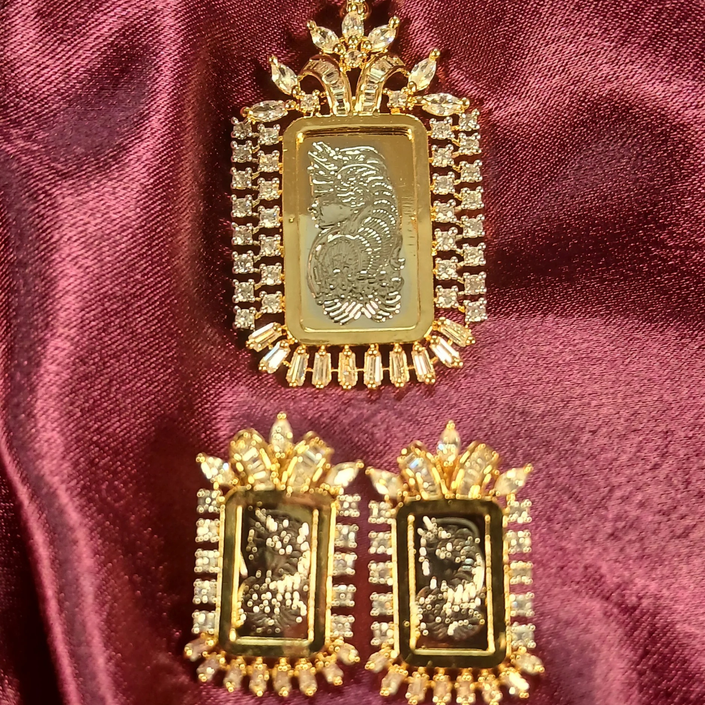 Subtle Luxe Pendant Set