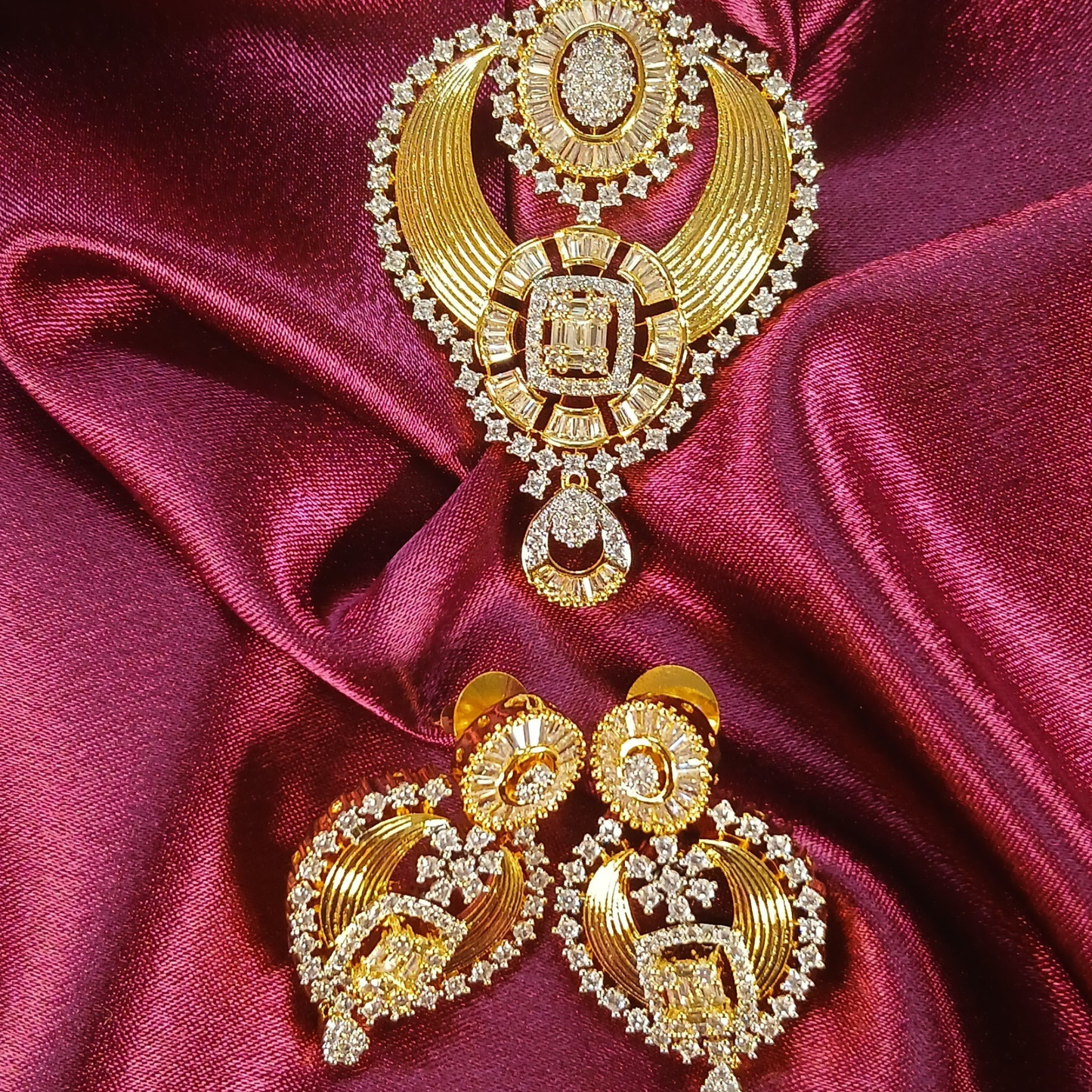Forever Glow Pendant Set