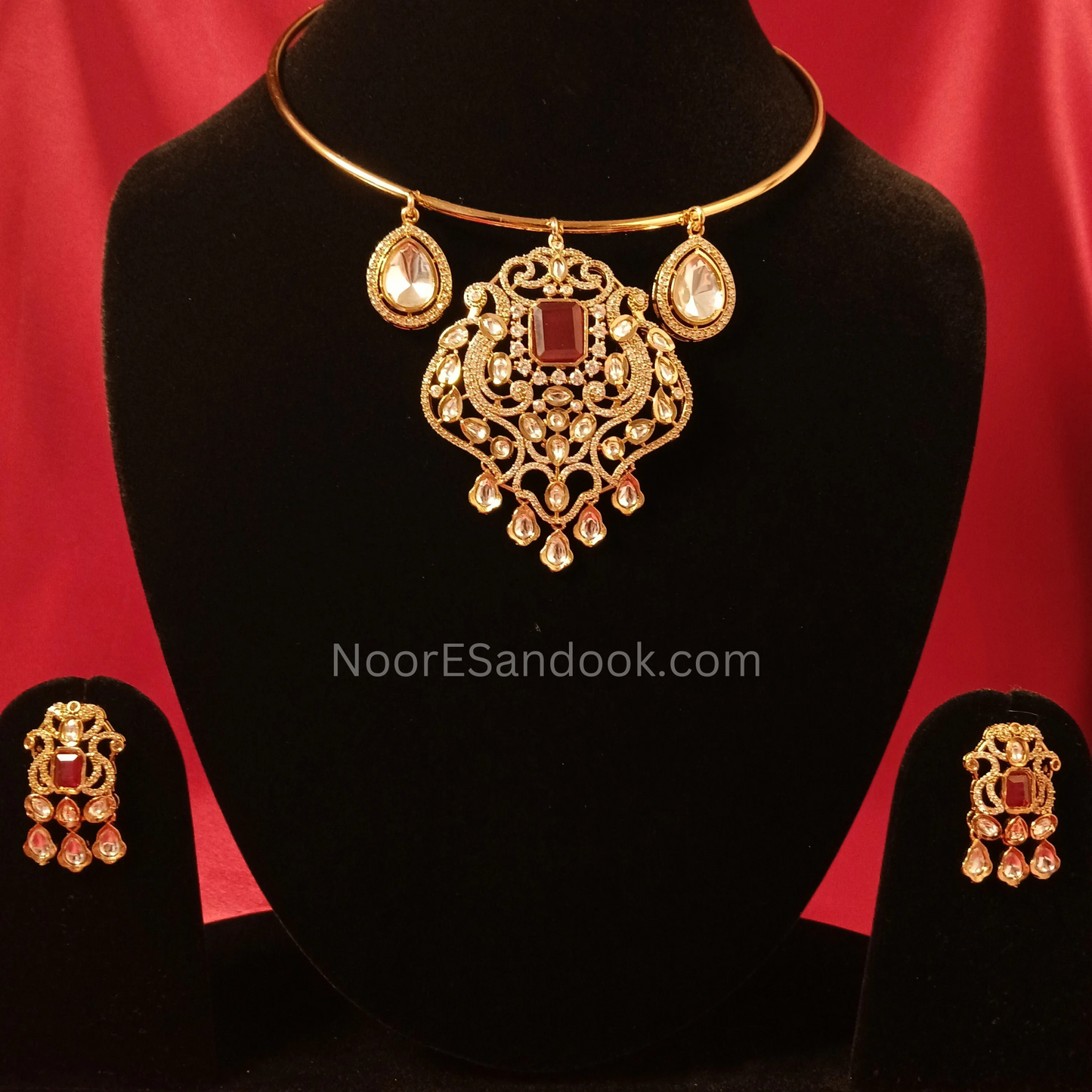 Indian Pendant Big with Haslee -Red