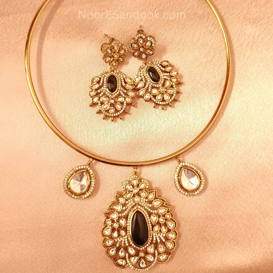 Indian Pendant Big with Haslee -Blue