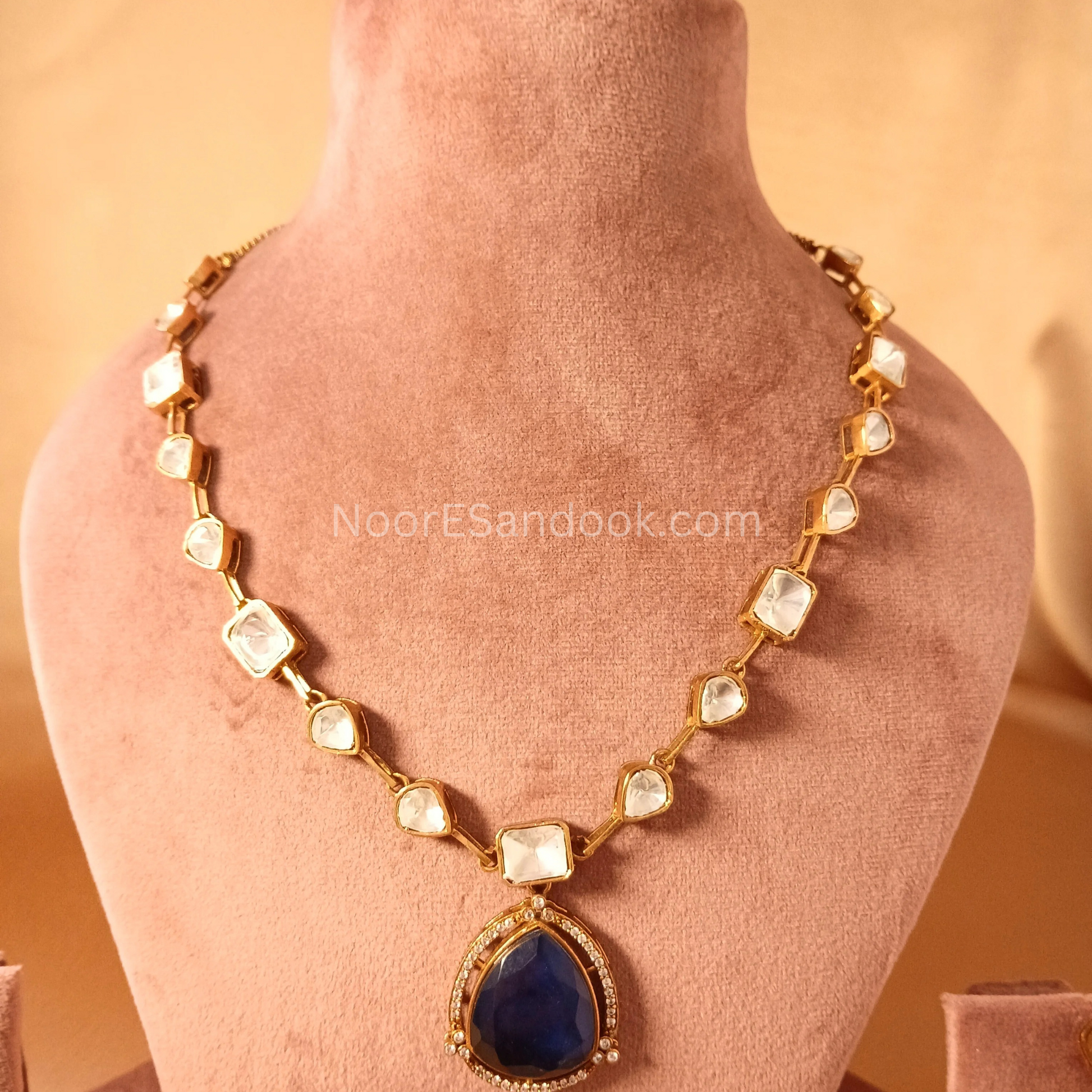 Polki with stone pendant