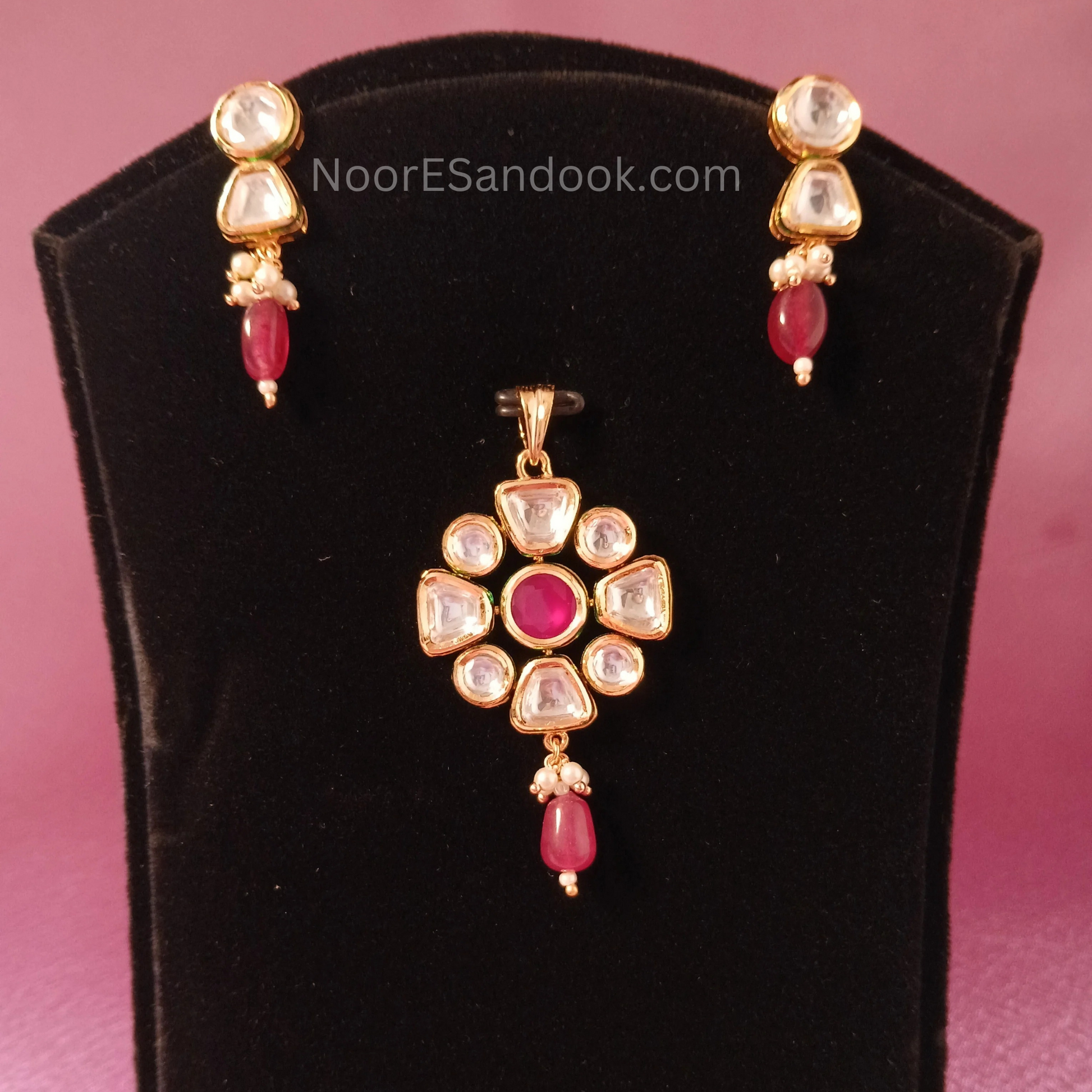 Kundan Pendant Set