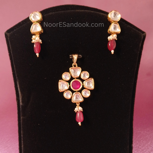 Kundan Pendant Set
