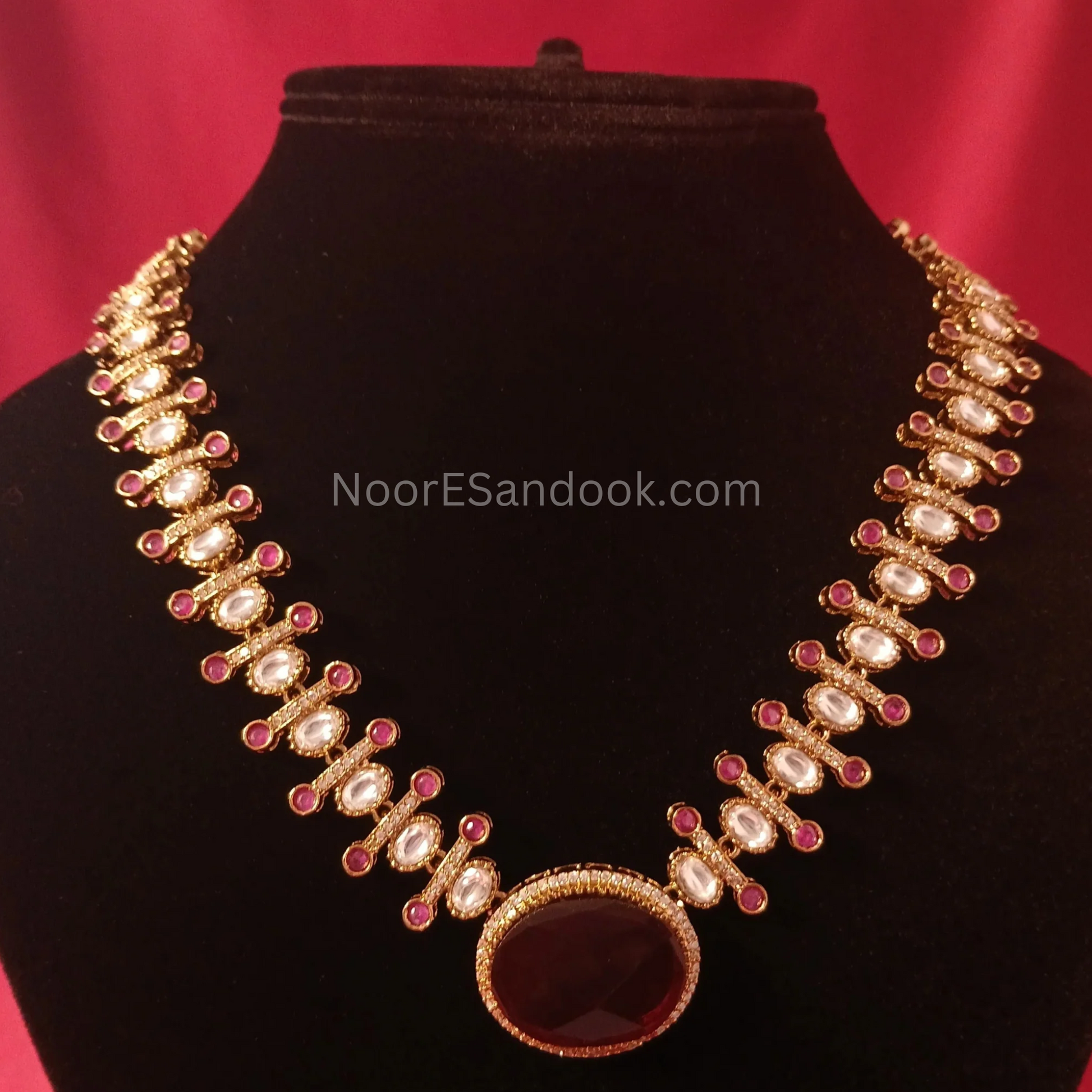 Polki and stone necklace