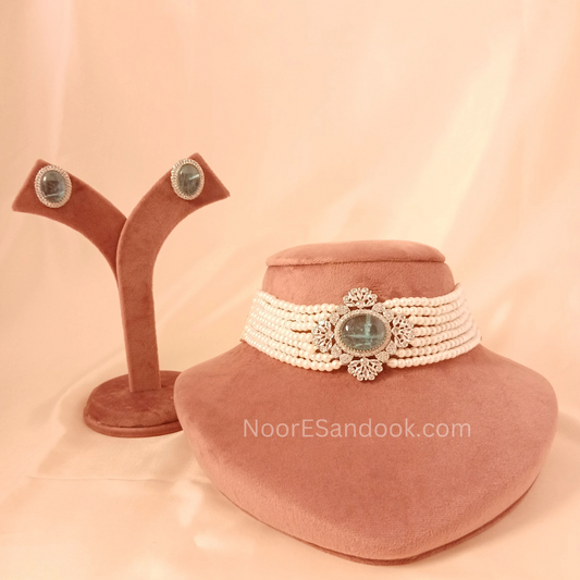 Pearl choker layers with stone in between (Light Blue)