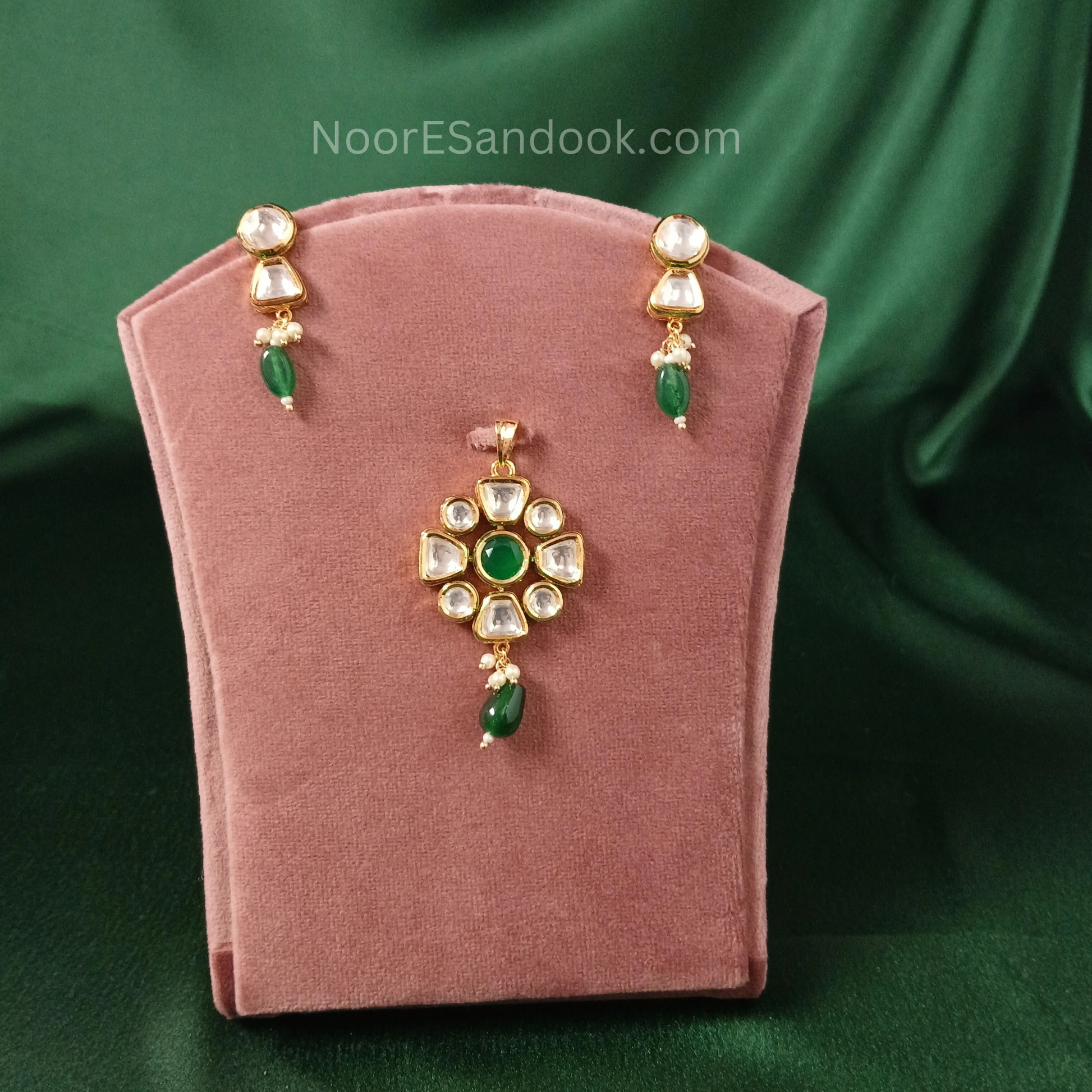 Kundan Pendant Set