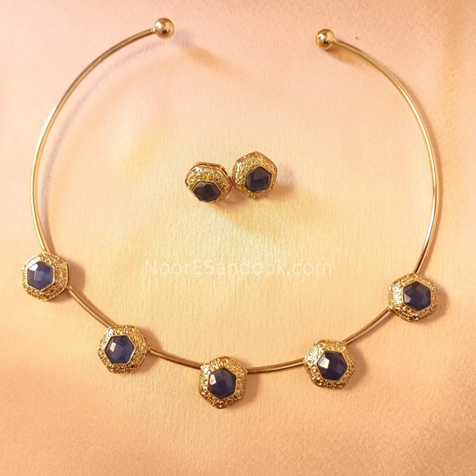 Huslee with attached doublet stone (Blue)