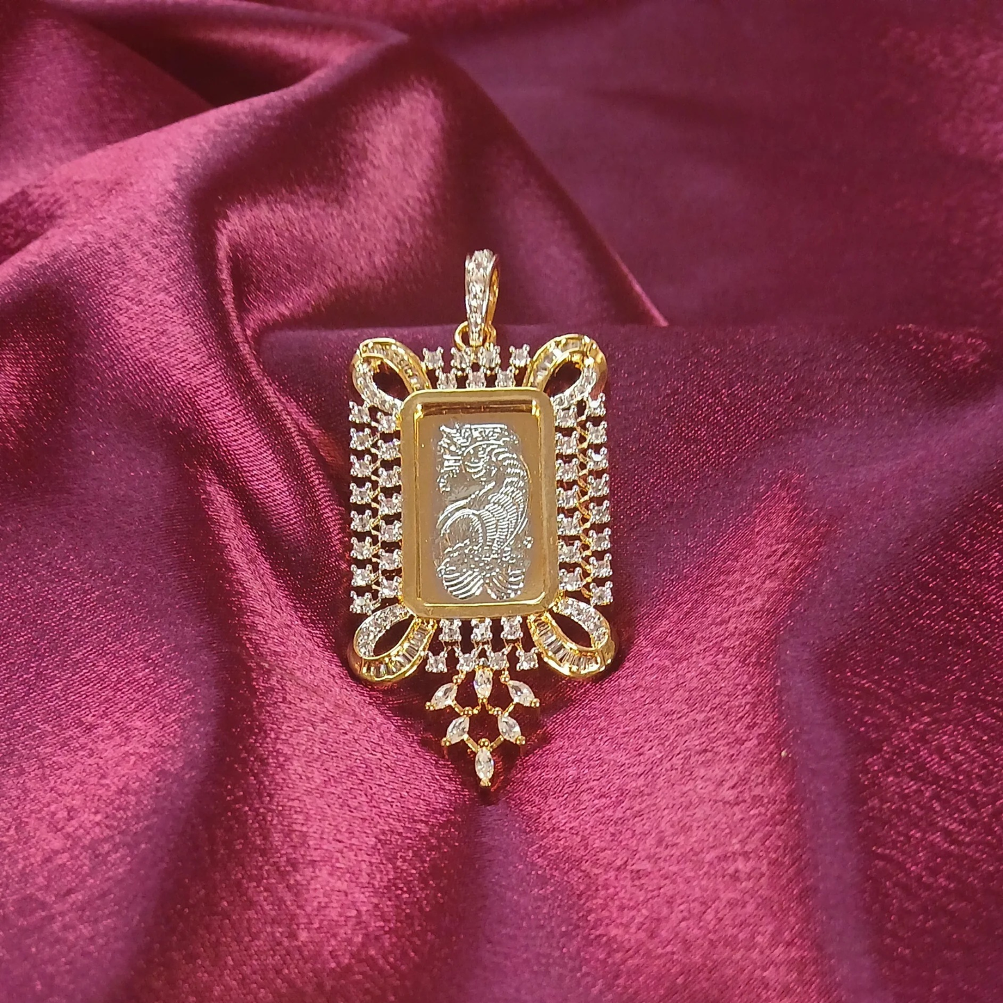 Royal Empress Pendant Set